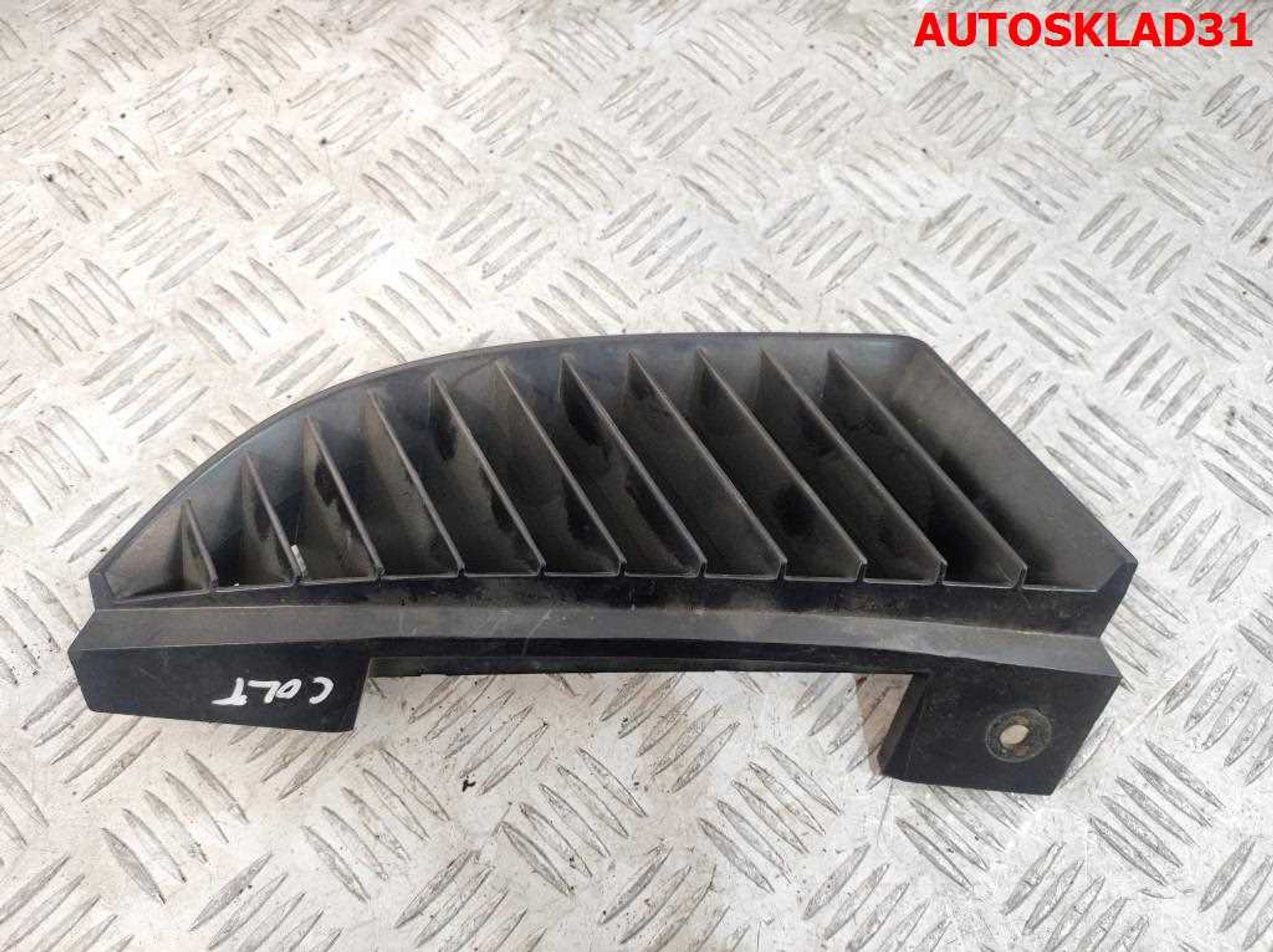 Решетка радиатора левая Mitsubishi Colt 6 MN127773, 1500 рублей, Дубовое