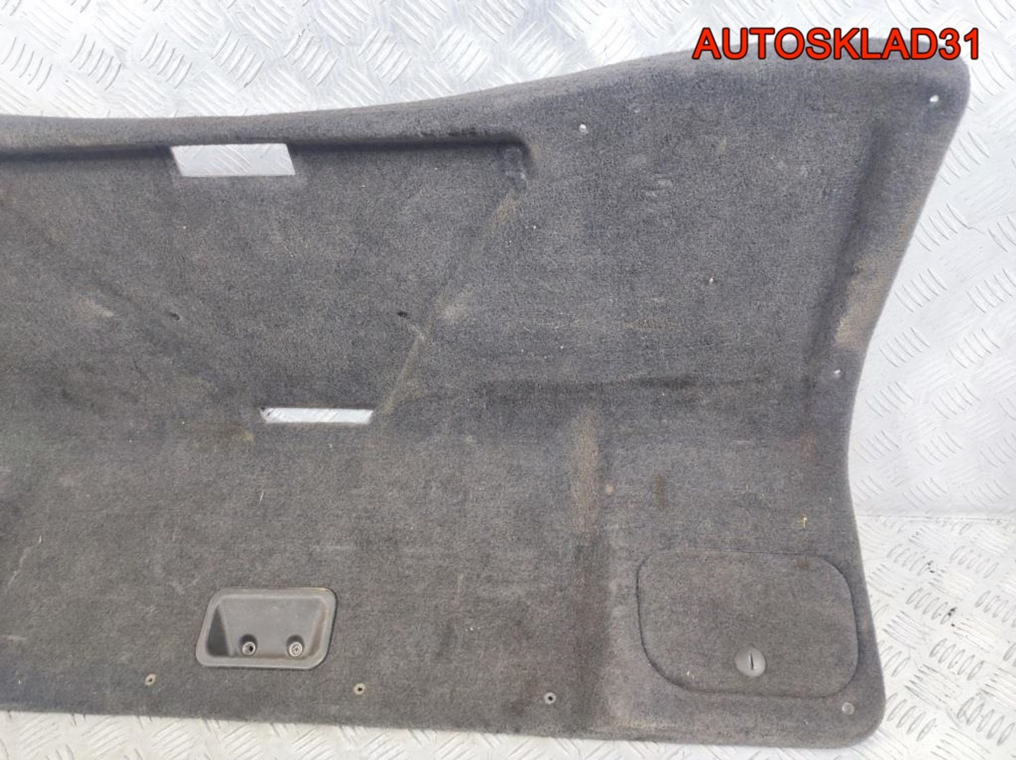 Обшивка крышки багажника Audi A8 D2 4D0867975, 1300 рублей, Дубовое