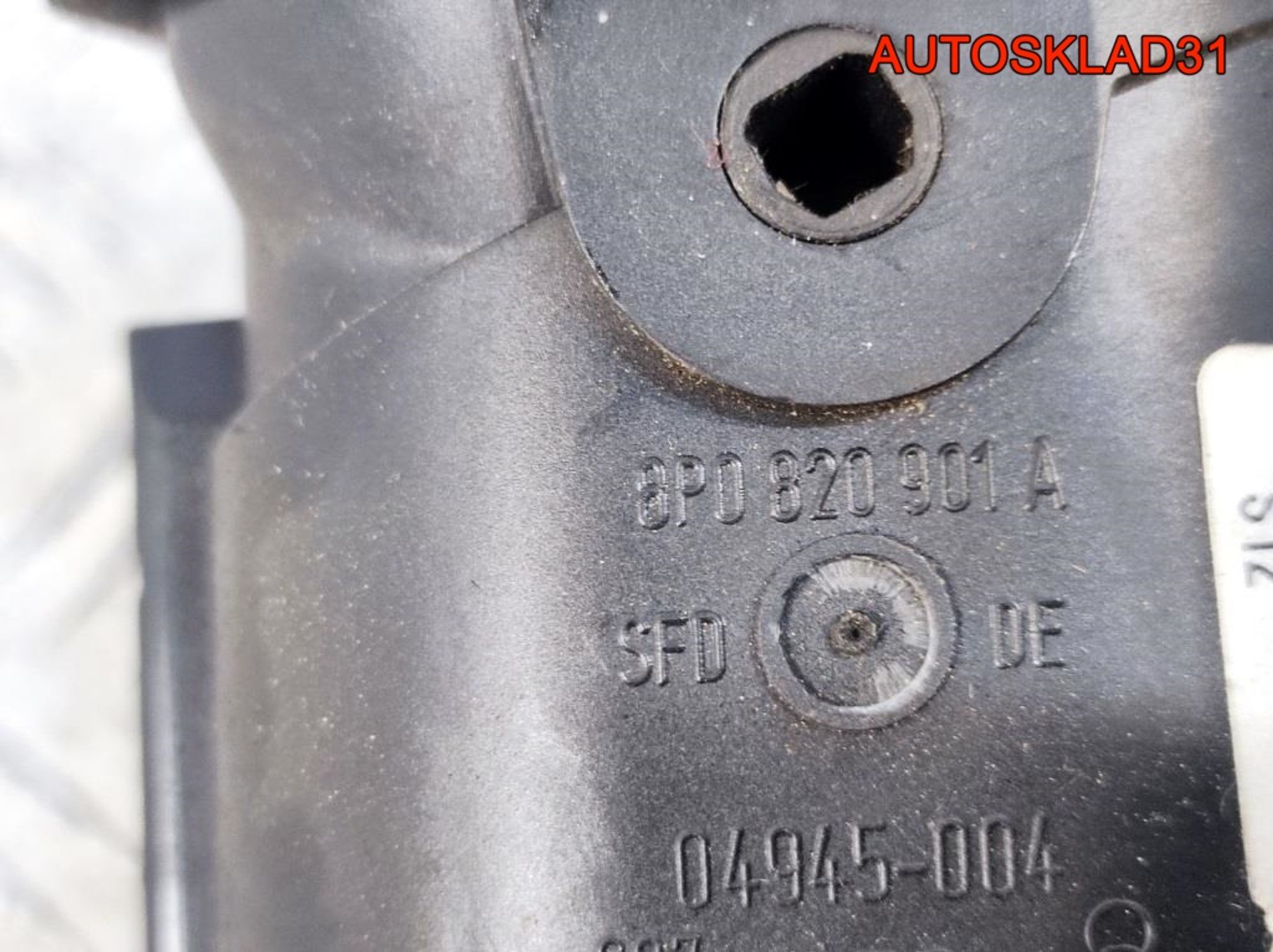 Дефлектор воздушный Audi A3 8P1 8P0820901A, 1000 рублей, Дубовое