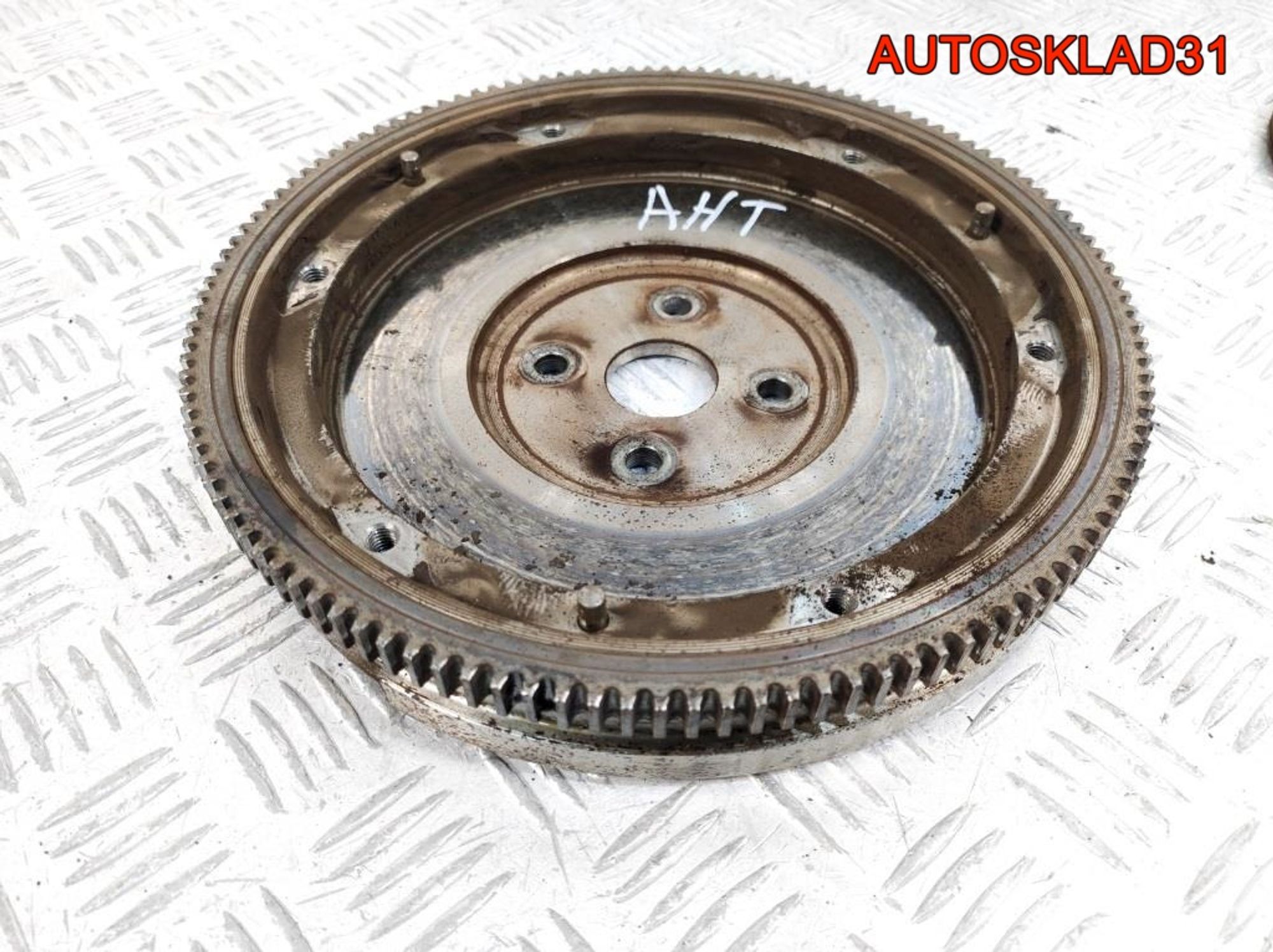 Маховик в сборе со сцеплением VW Lupo 1.0 AHT 047141025A, 1800 рублей, Дубовое