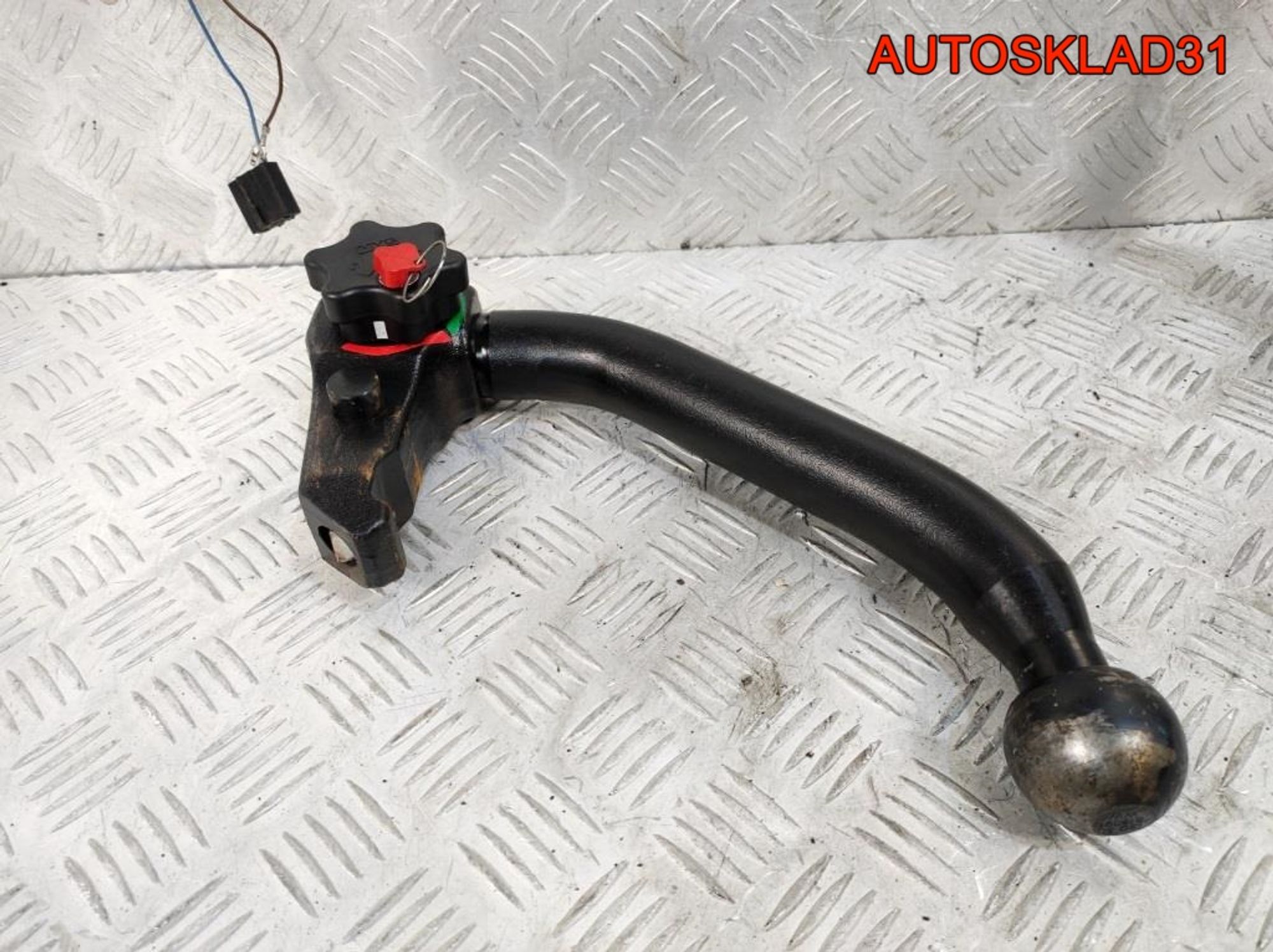 Фаркоп со съёмным крюком Mazda 3 BK Хетчбэк, 18000 рублей, Дубовое