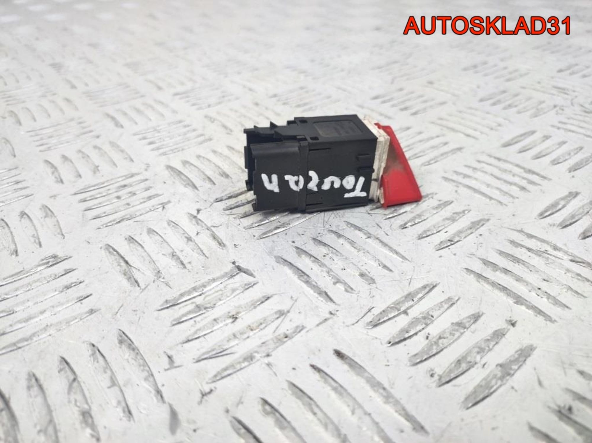 Кнопка аварийной остановки VW Caddy 3 1T0953509, 600 рублей, Дубовое