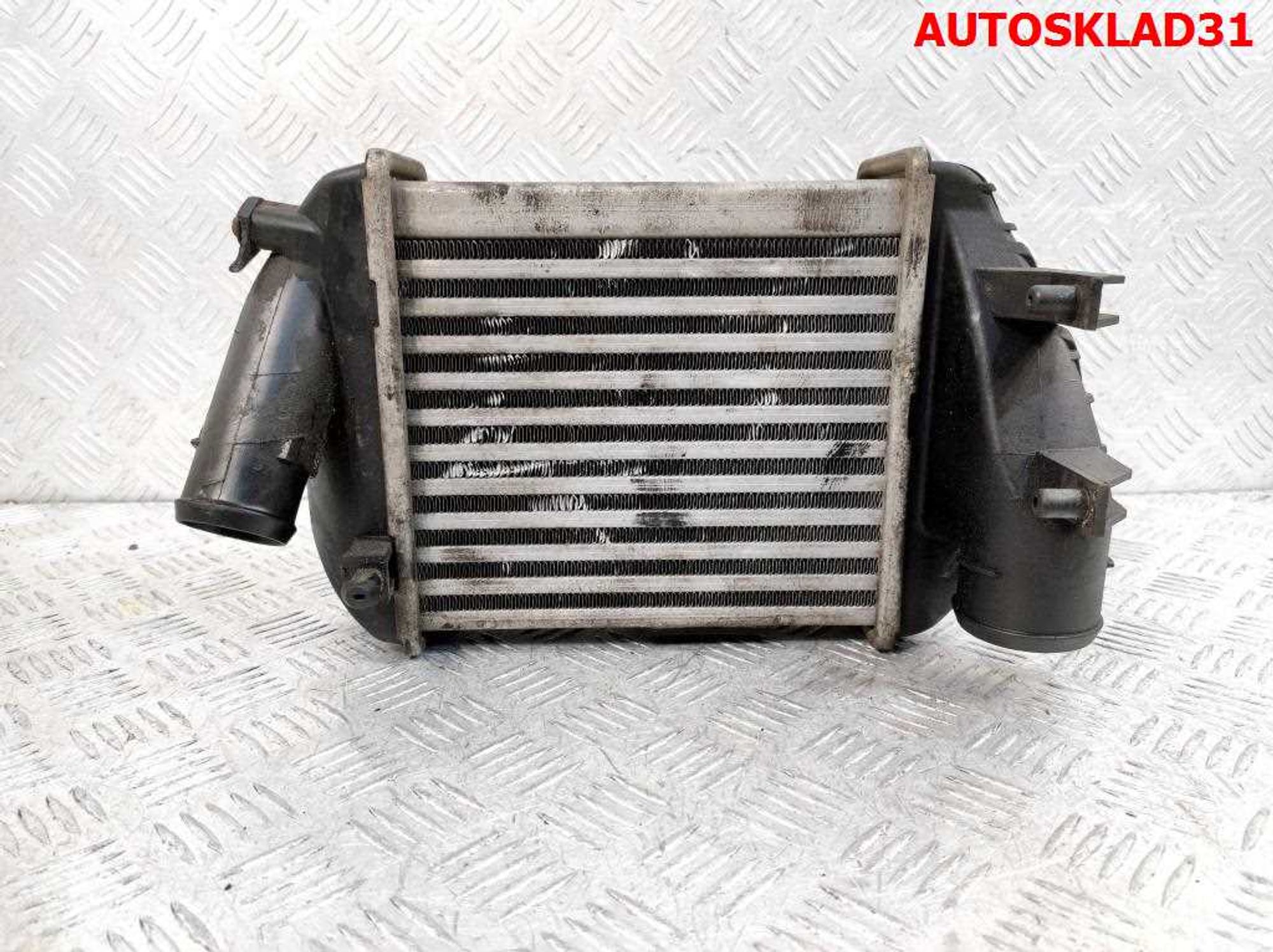 Интеркулер левый Audi A4 B6 2,5 Дизель 8E0145805P, 3500 рублей, Дубовое