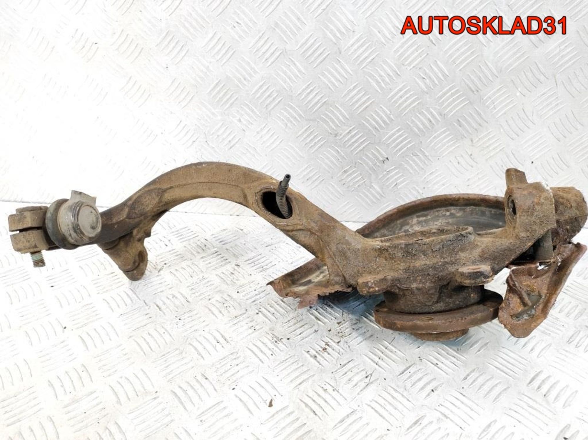 Кулак передний левый VW Passat B5 8D0407257AQ, 1200 рублей, Дубовое