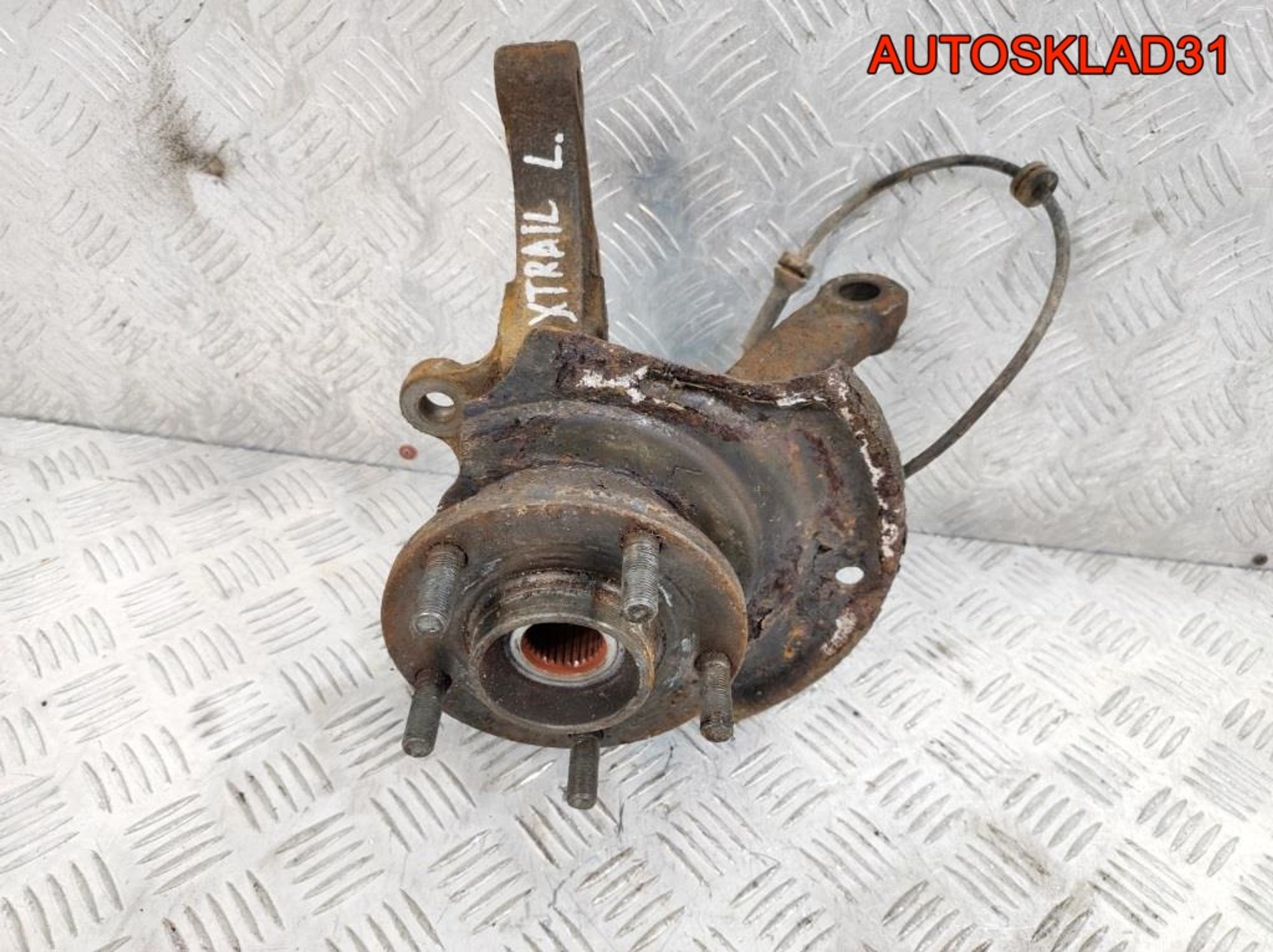 Кулак поворотный передний левый Nissan X-Trail T30 400158H300, 2700 рублей, Дубовое