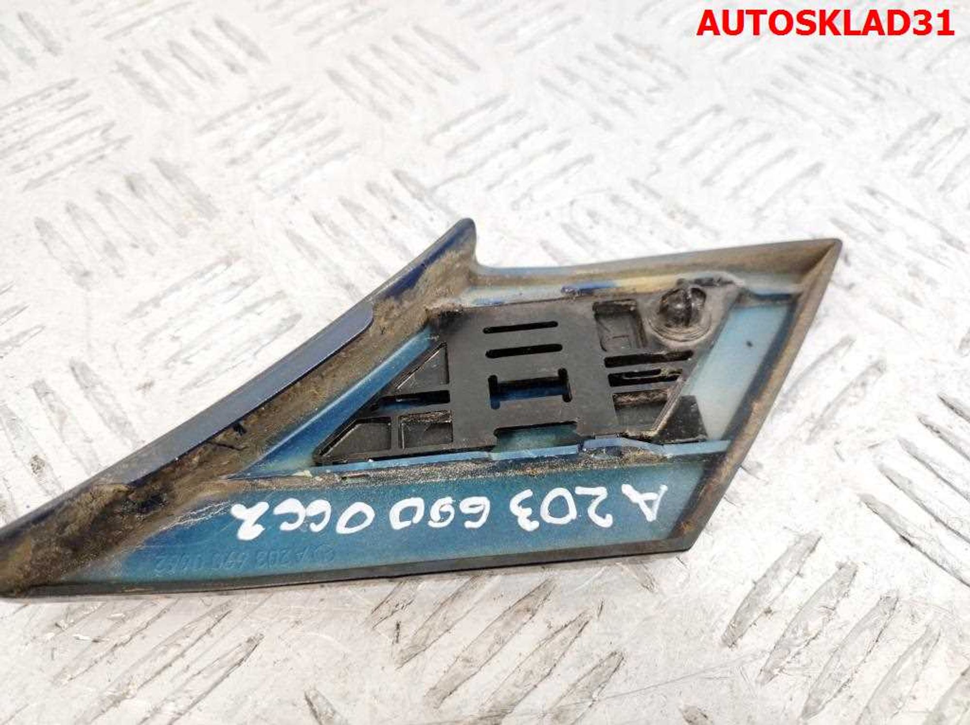 Молдинг заднего крыла правого Mercedes W203 A2036900662 Седан, 600 рублей, Дубовое