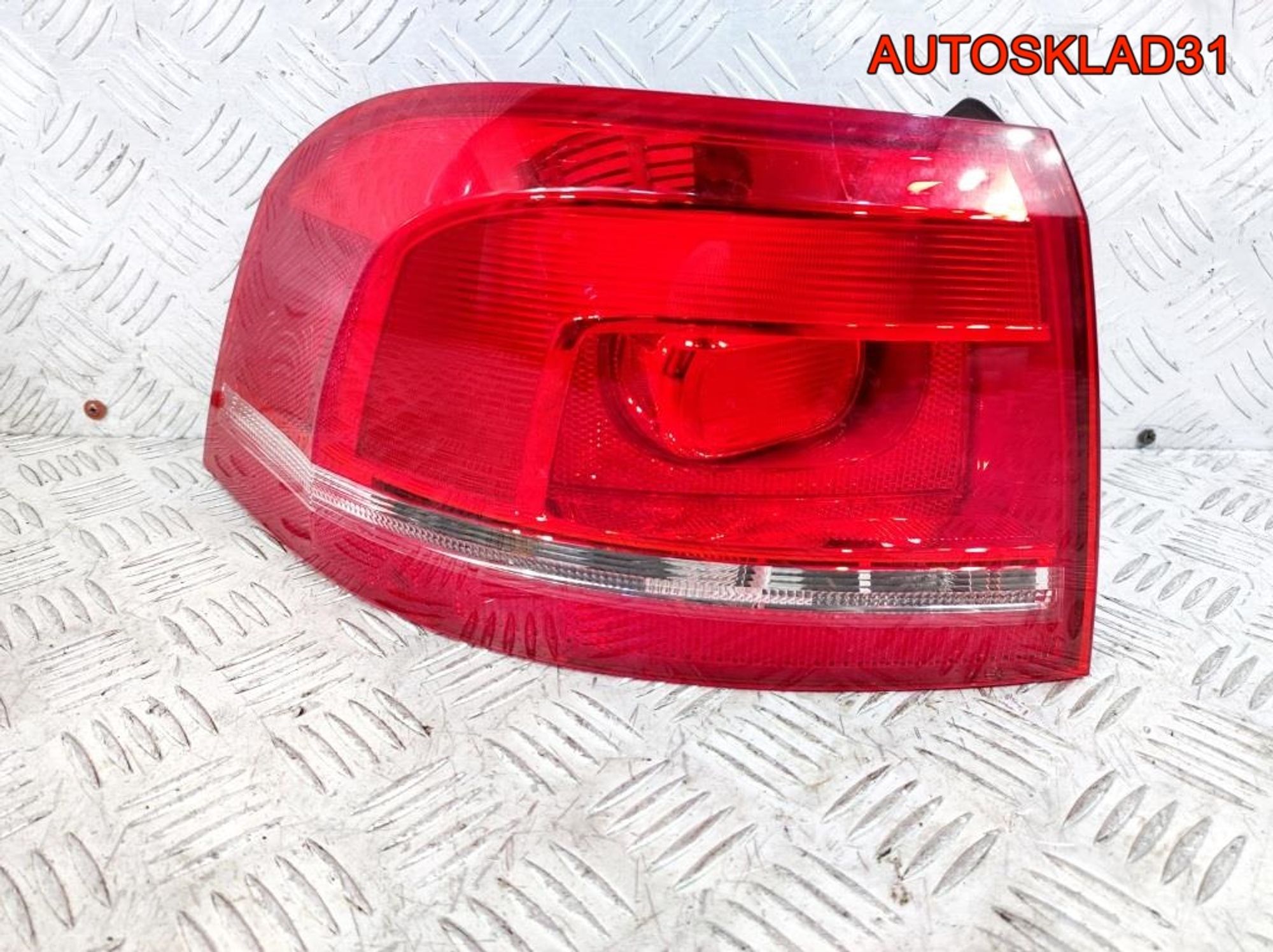 Фонарь задний левый VW Passat B7 3AF945095A, 4100 рублей, Дубовое