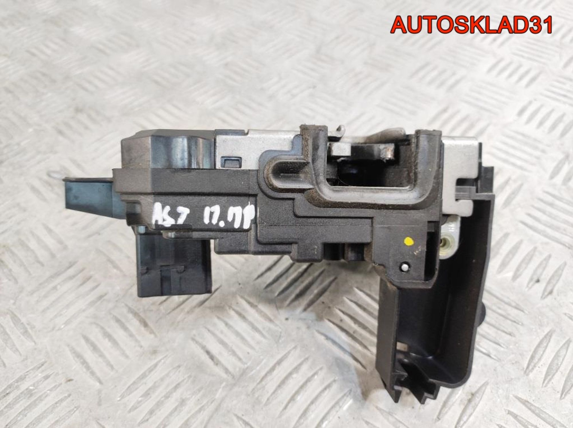 Замок двери передней правой Opel Astra H 13210749, 2300 рублей, Дубовое