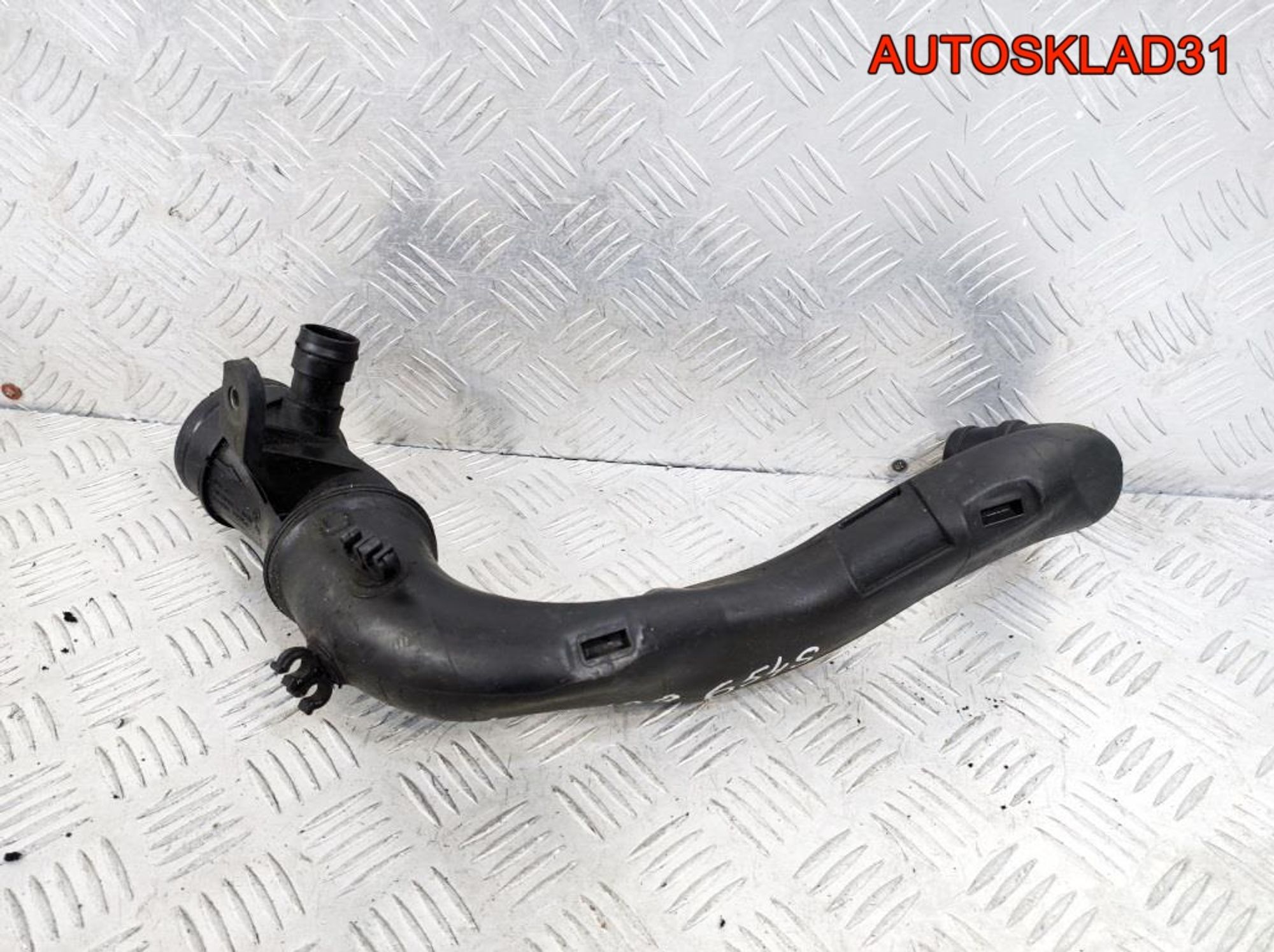 Патрубок воздушного фильтра VW Golf 4 1J0129654S, 900 рублей, Дубовое