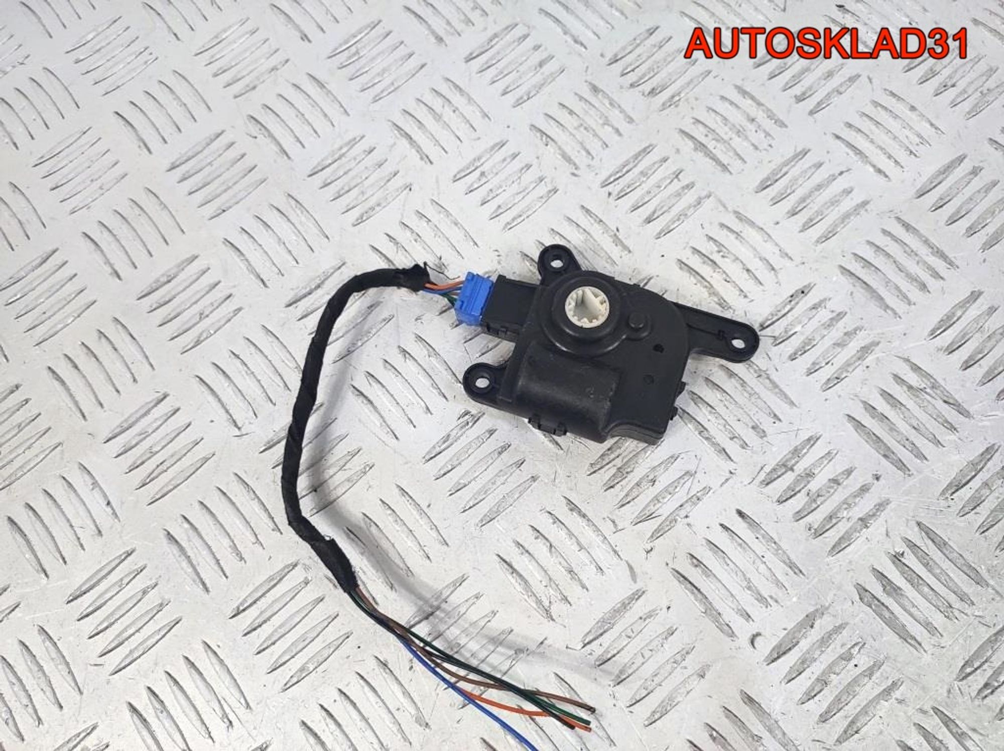 Моторчик заслонки отопителя Kia Ceed D332AP6AA, 600 рублей, Дубовое