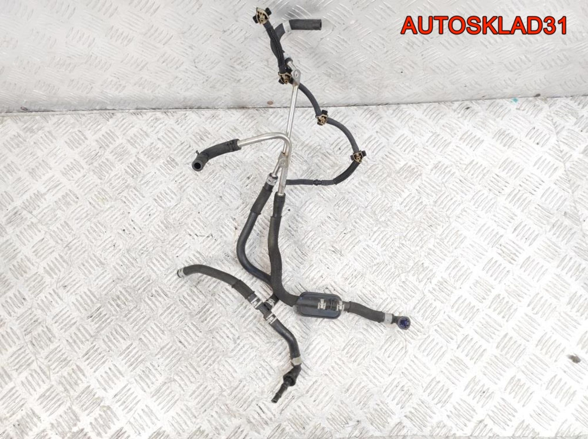 Трубка топливная VW Tiguan 2,0 Дизель 04L201360M, 2000 рублей, Дубовое