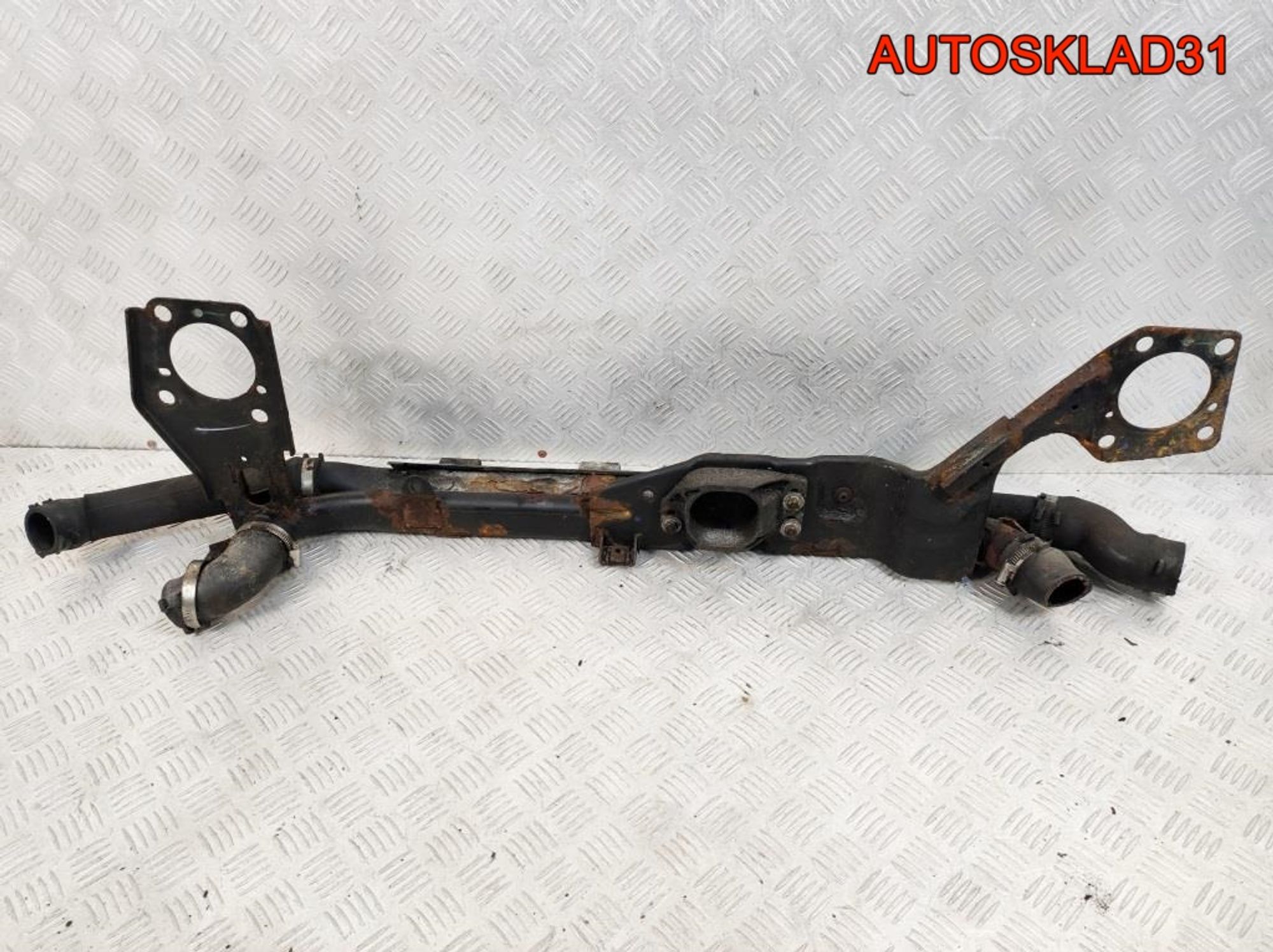 Балка пoдрадиaтoрная Audi A4 B7 3.0 ASB Дизель, 3600 рублей, Дубовое