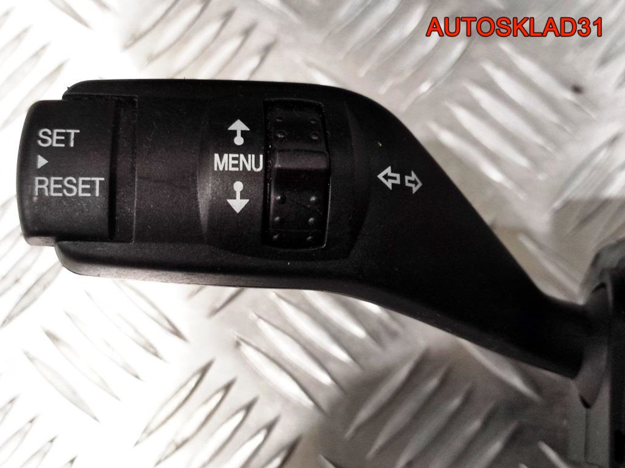 Переключатель подрулевой Ford Focus 2 4M5T13N064HH, 2000 рублей, Дубовое