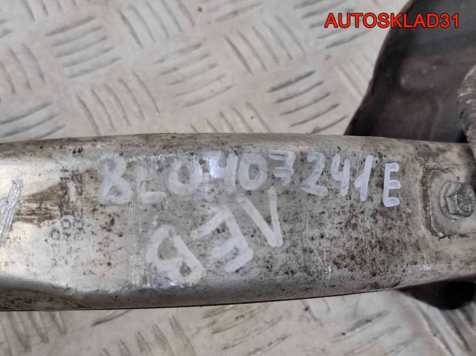 Кулак поворотный передний левый Audi A4 B6 8E0407241E, 12000 рублей, Дубовое