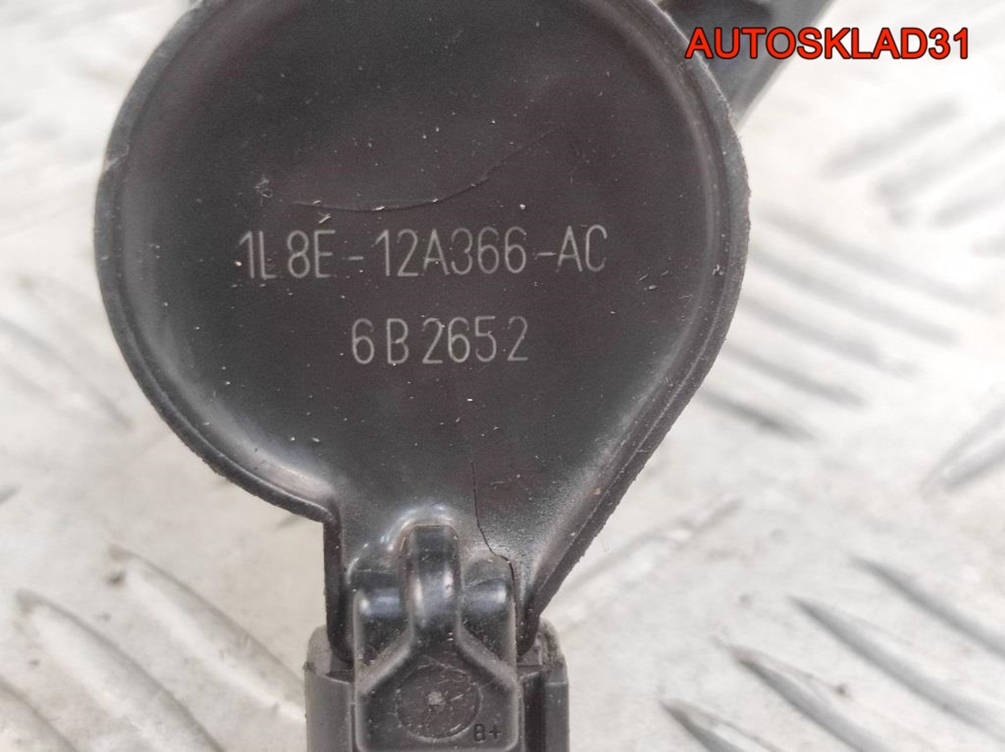 Катушка зажигания Ford Maverick 2 3,0 7KB4 1L8E12A366AC, 1500 рублей, Дубовое