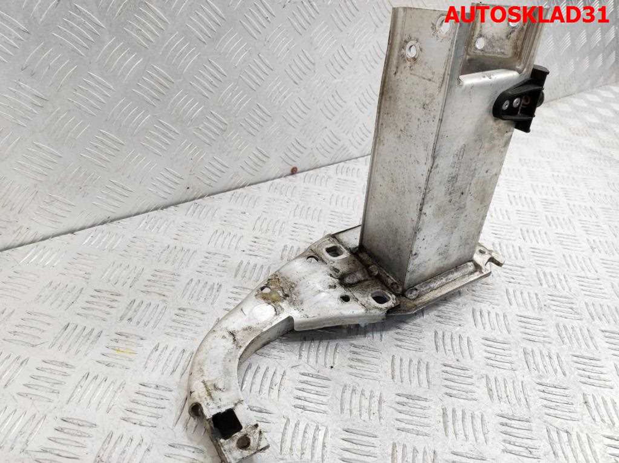 Кронштейн усилителя переднего бампера правый Audi A6 C7 4G 4G0807134F, 3000 рублей, Дубовое