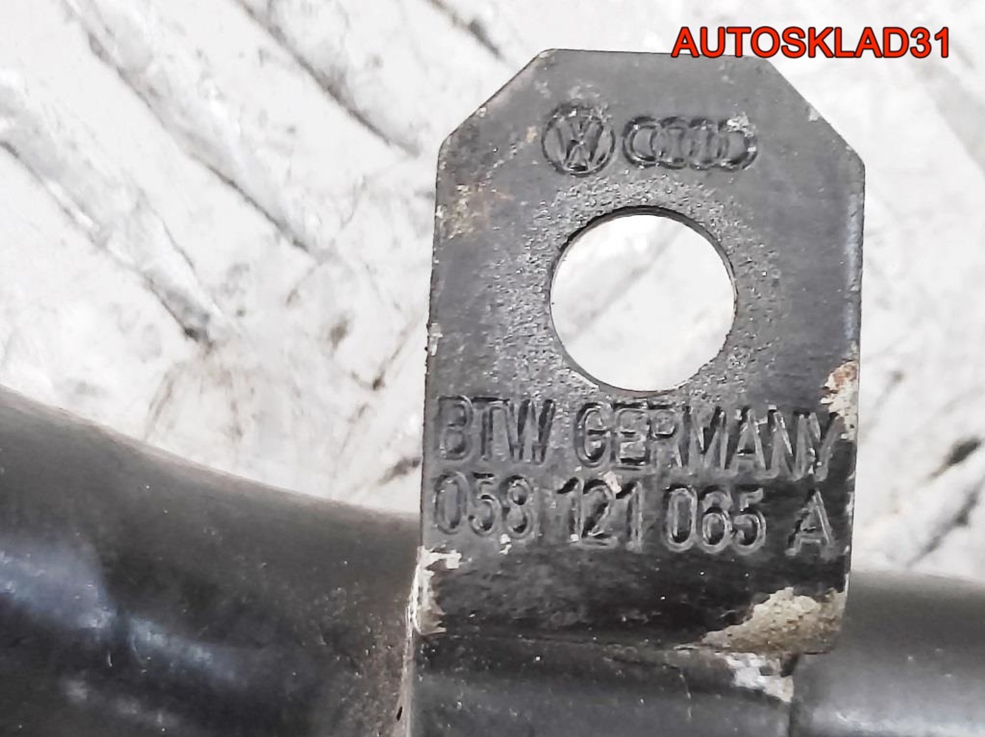 Трубка охлаждающей жидкости VW Passat B5 1,8 AEB 058121065A, 800 рублей, Дубовое