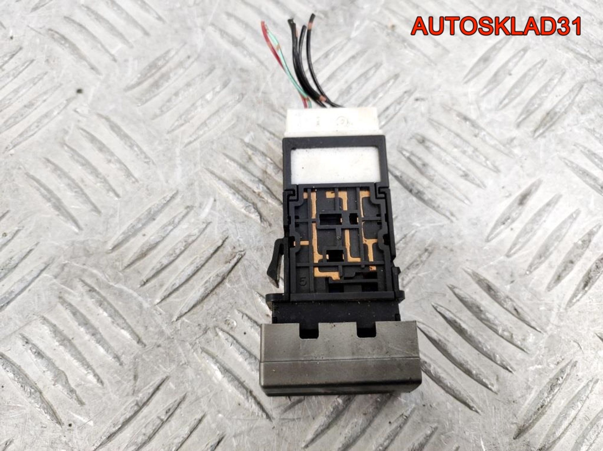 Кнопка обогрева заднего стекла Nissan X-Trail T30, 700 рублей, Дубовое