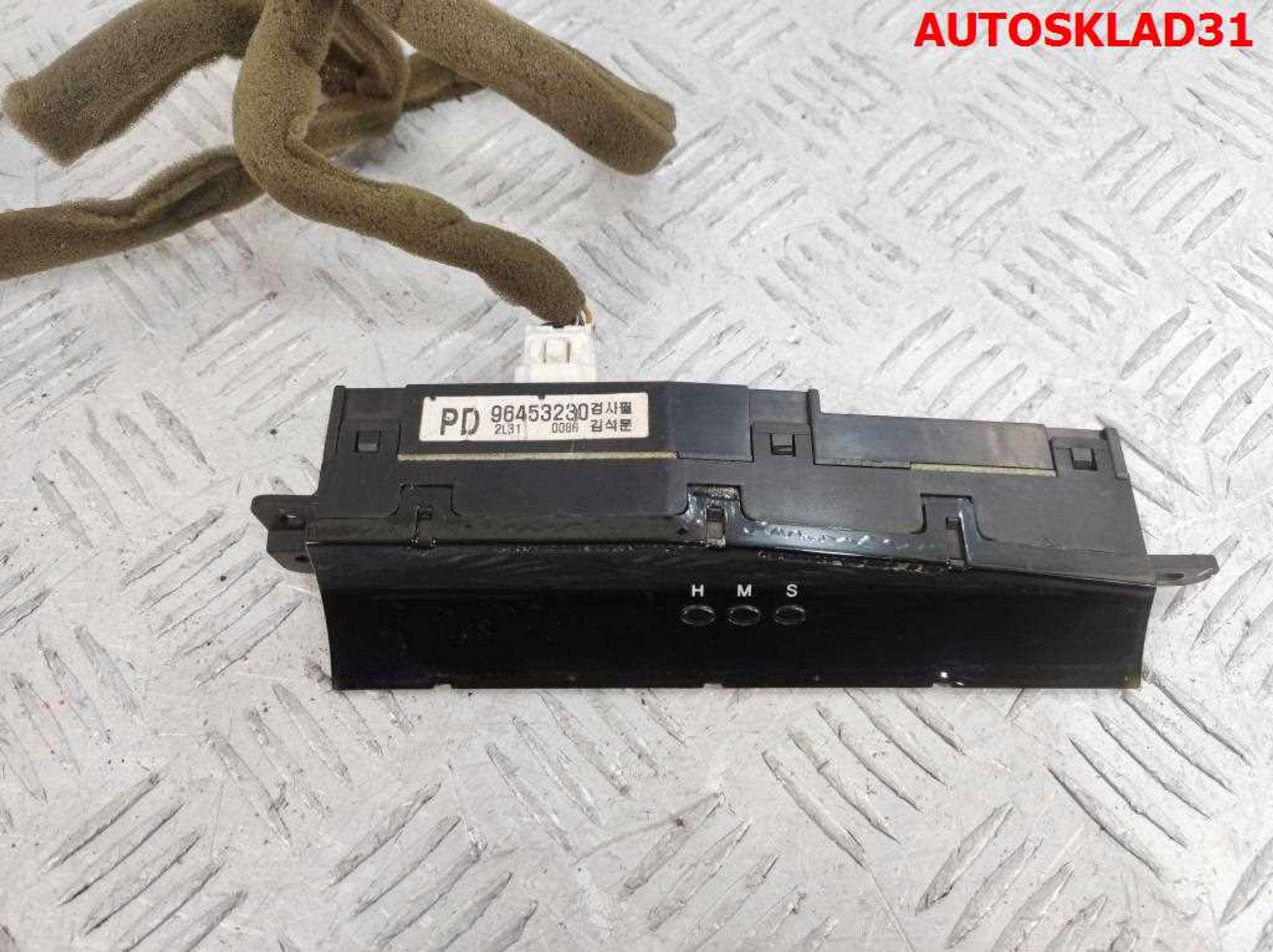 Часы Chevrolet Evanda 96453230, 1500 рублей, Дубовое