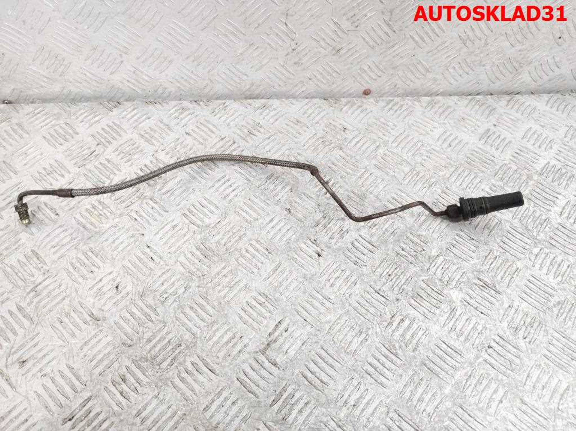 Форсунка топливная Audi 100 C4 2,3 AAR Бензин 035133551C Цена за комплект с трубками, 4000 рублей, Дубовое