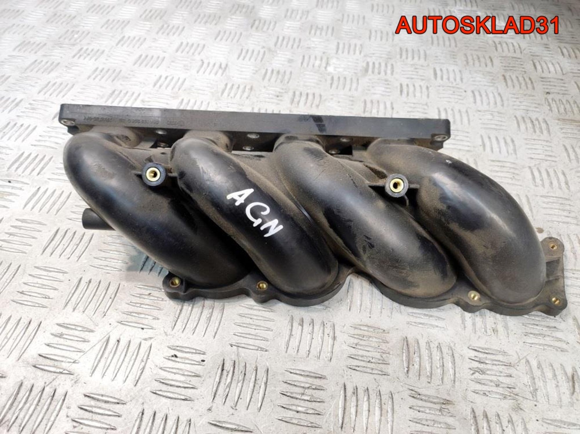 Коллектор впускной VW Golf 4 1.8 AGN 06A133206C, 1000 рублей, Дубовое