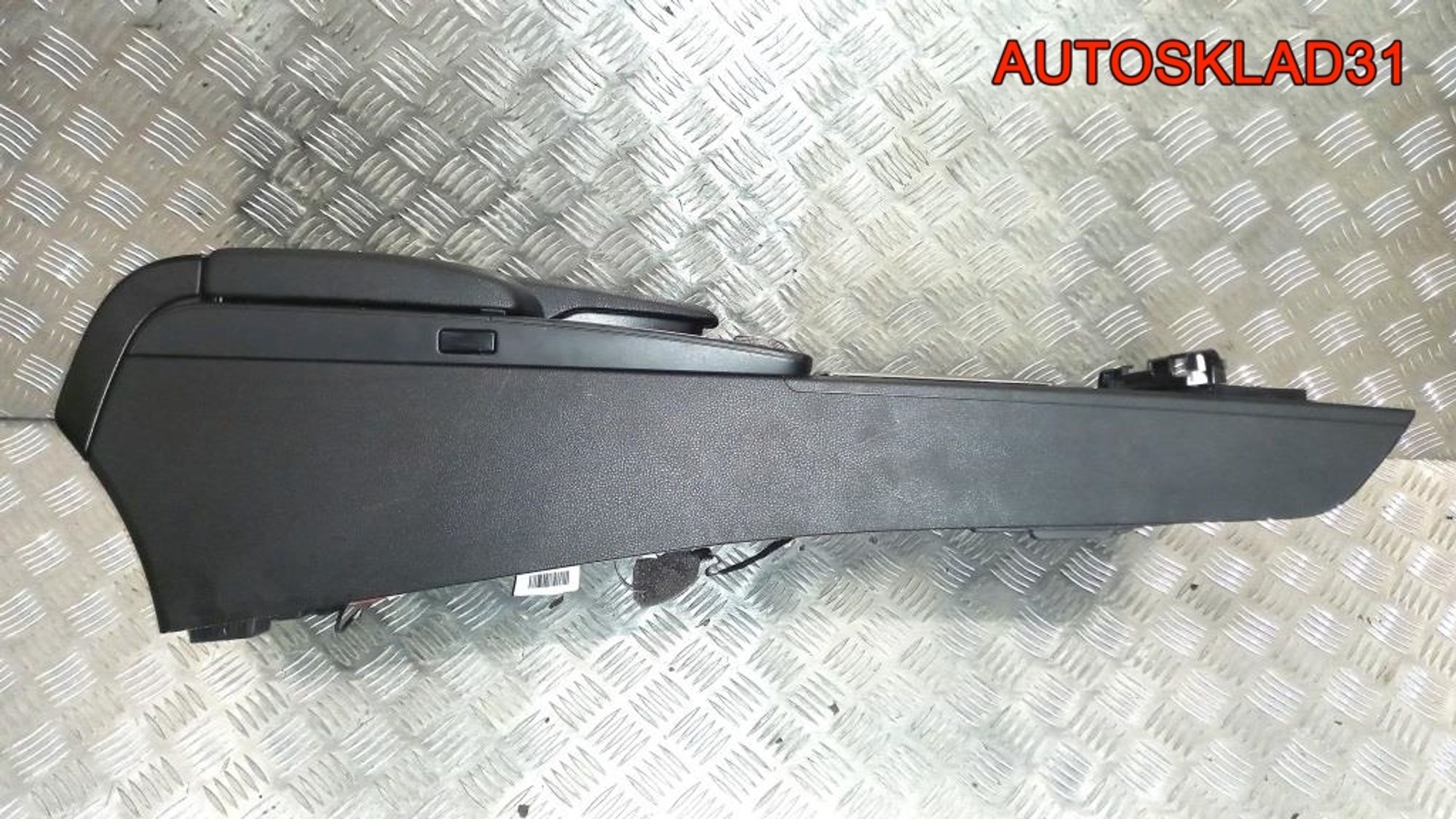 Подлокотник с консолью Mercedes Benz W204 A2046800150, 8000 рублей, Дубовое