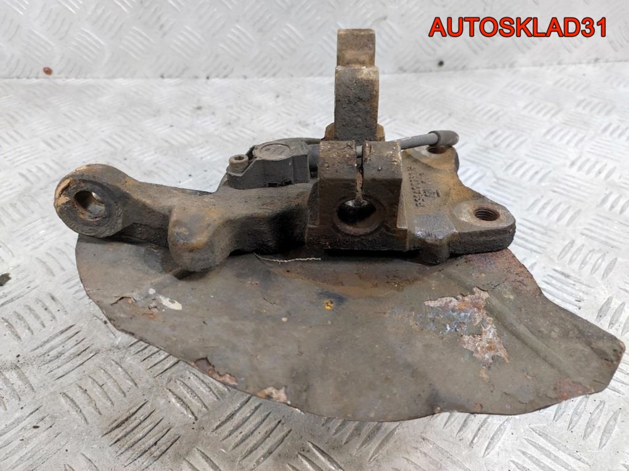 Кулак поворотный передний левый Opel Omega B, 1800 рублей, Дубовое