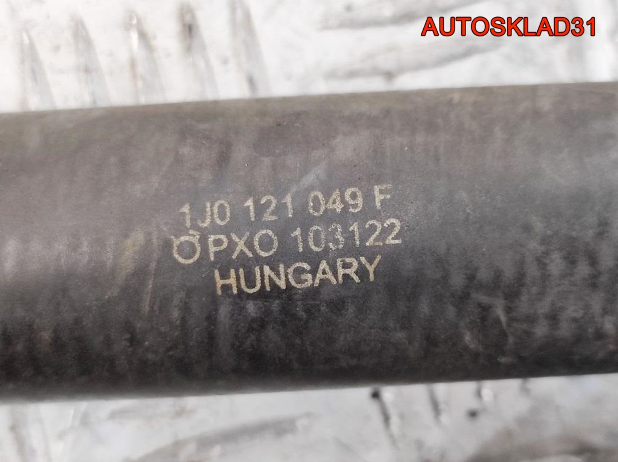 Патрубок радиатора VW Golf 4 1,6 Бензин 1J0121049F, 2000 рублей, Дубовое