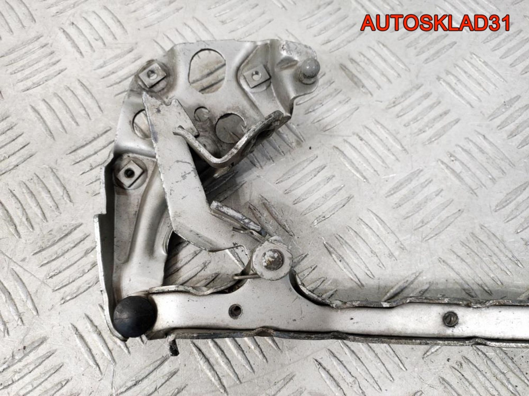 Петля капота правая Mercedes Benz W210 A2108800828, 900 рублей, Дубовое