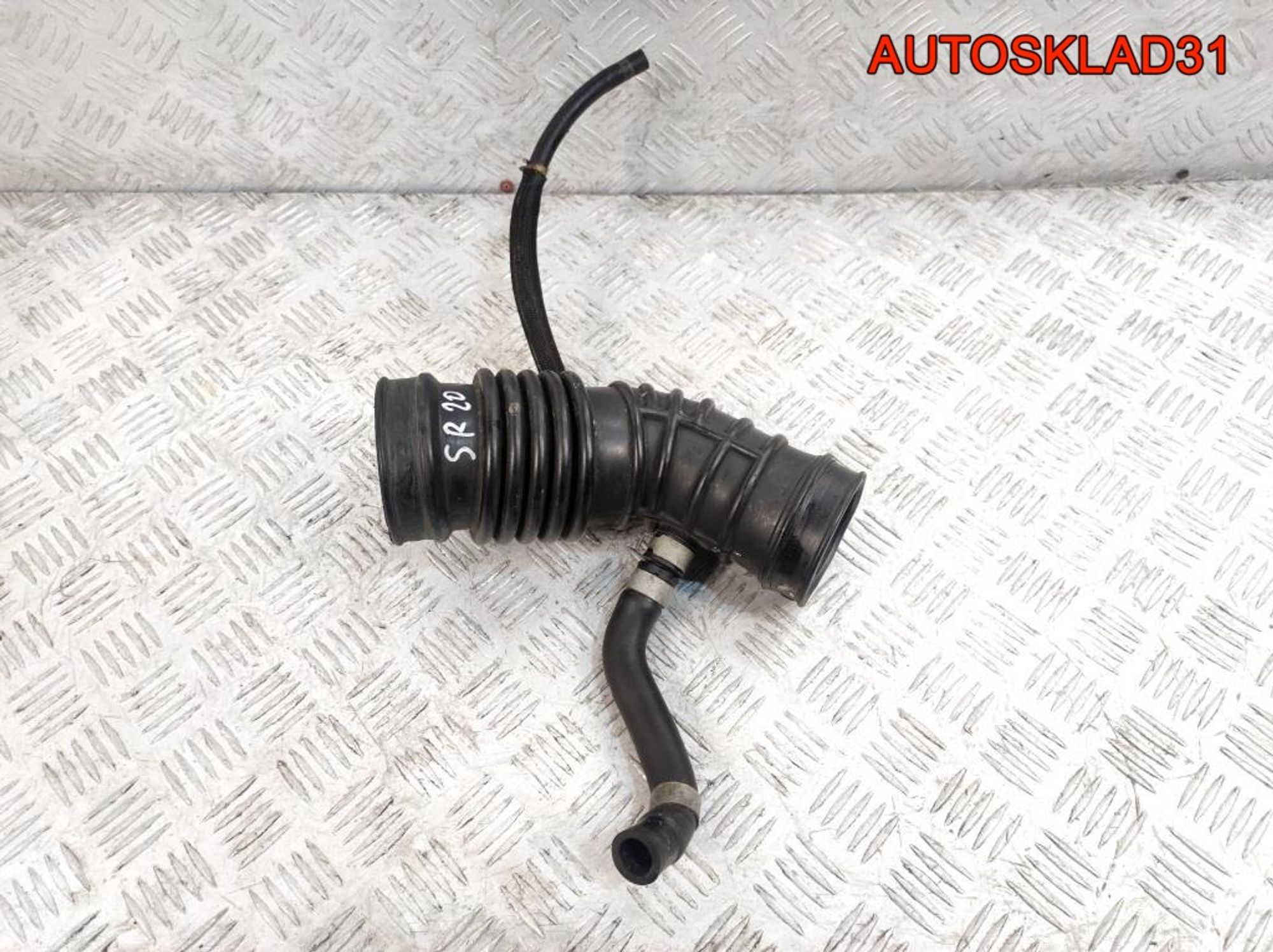 Патрубок воздушного фильтра Nissan Primera P11 165785V000, 1500 рублей, Дубовое