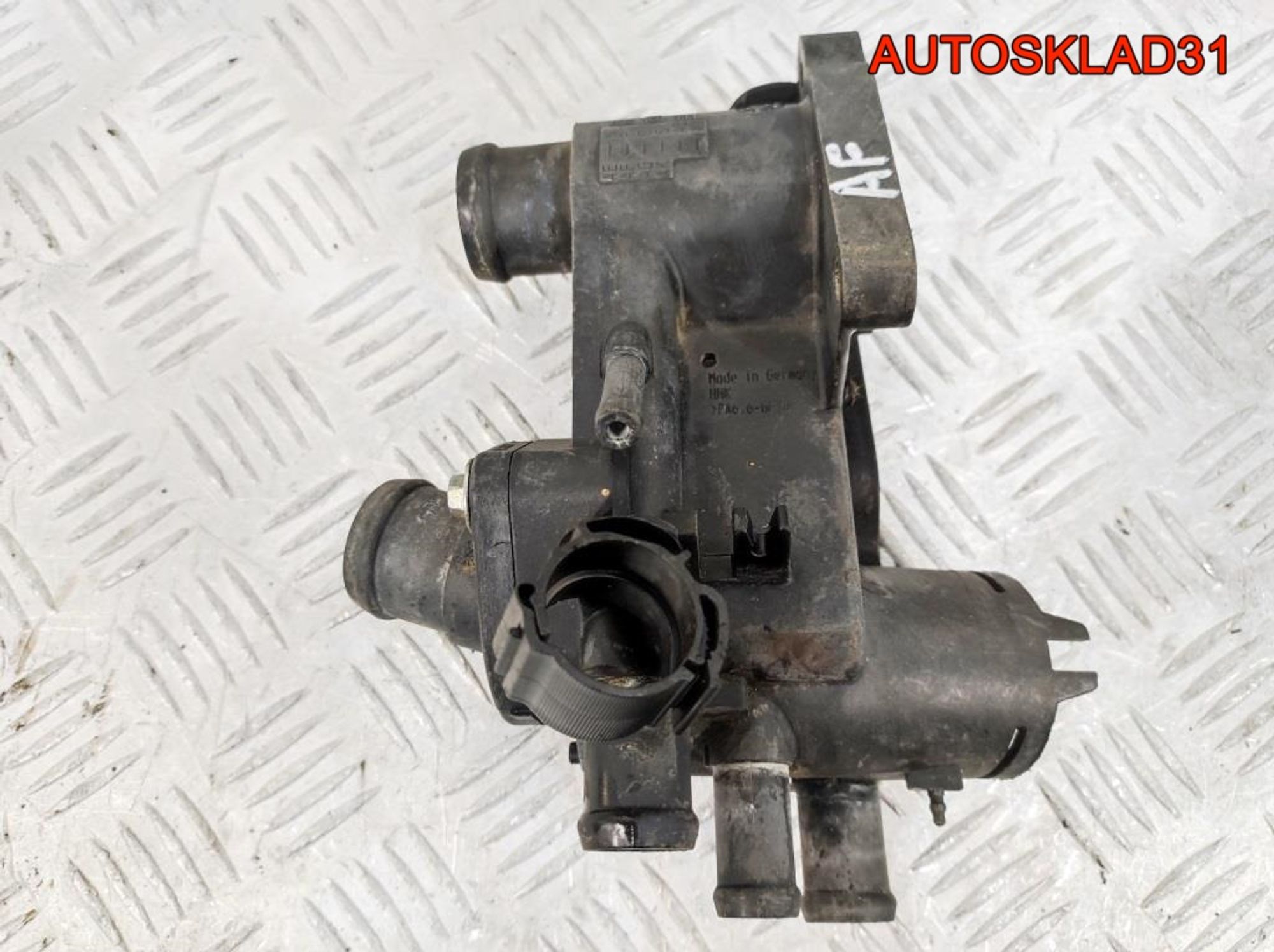 Корпус термостата Skoda Fabia 1,4 Бензин 032121111AF, 900 рублей, Дубовое