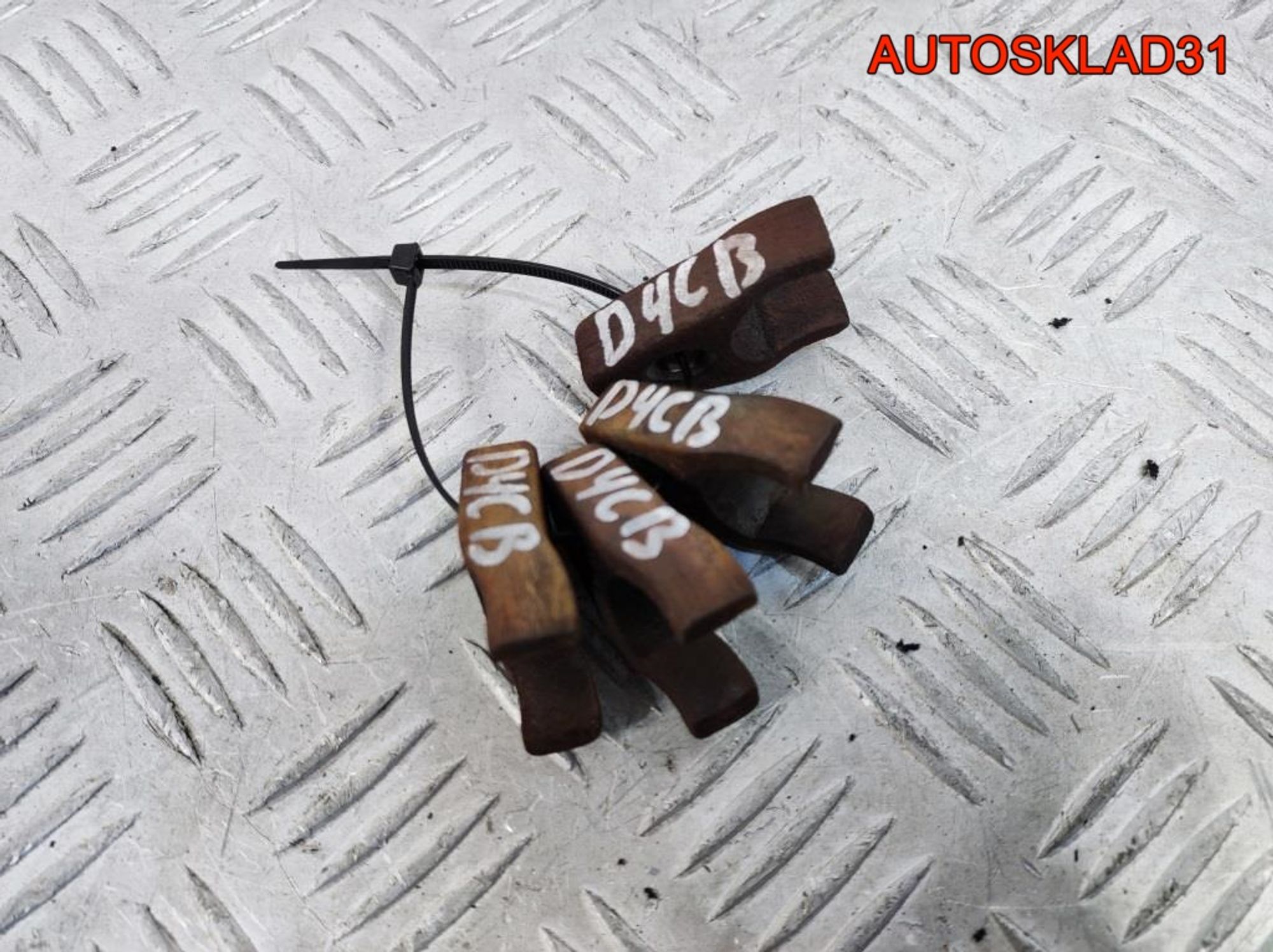 Кронштейн форсунки Hyundai H 1 2,5 D4CB 338144A000, 500 рублей, Дубовое