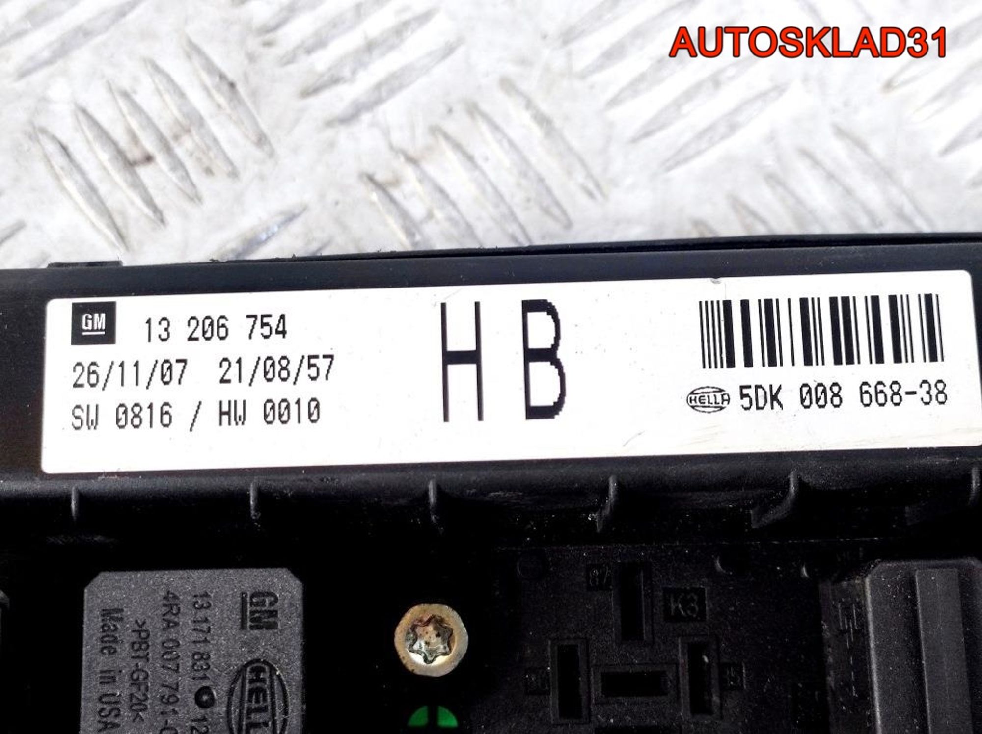 Блок предохранителей Opel Astra J A20DTH 13206754, 4100 рублей, Дубовое