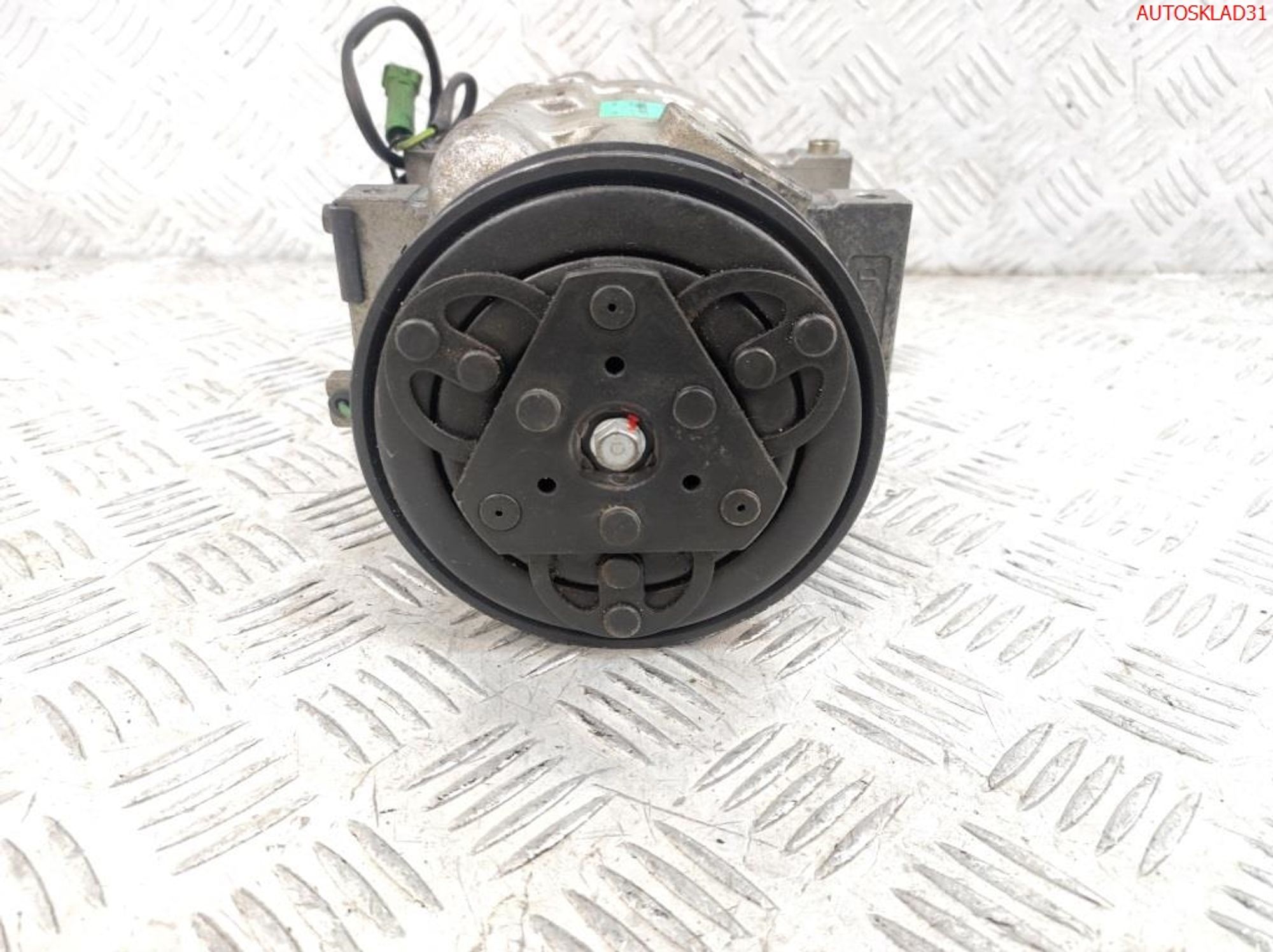 Компрессор кондиционера VW Passat B5 1,8 ADR 8D0260805MX, 7200 рублей, Дубовое