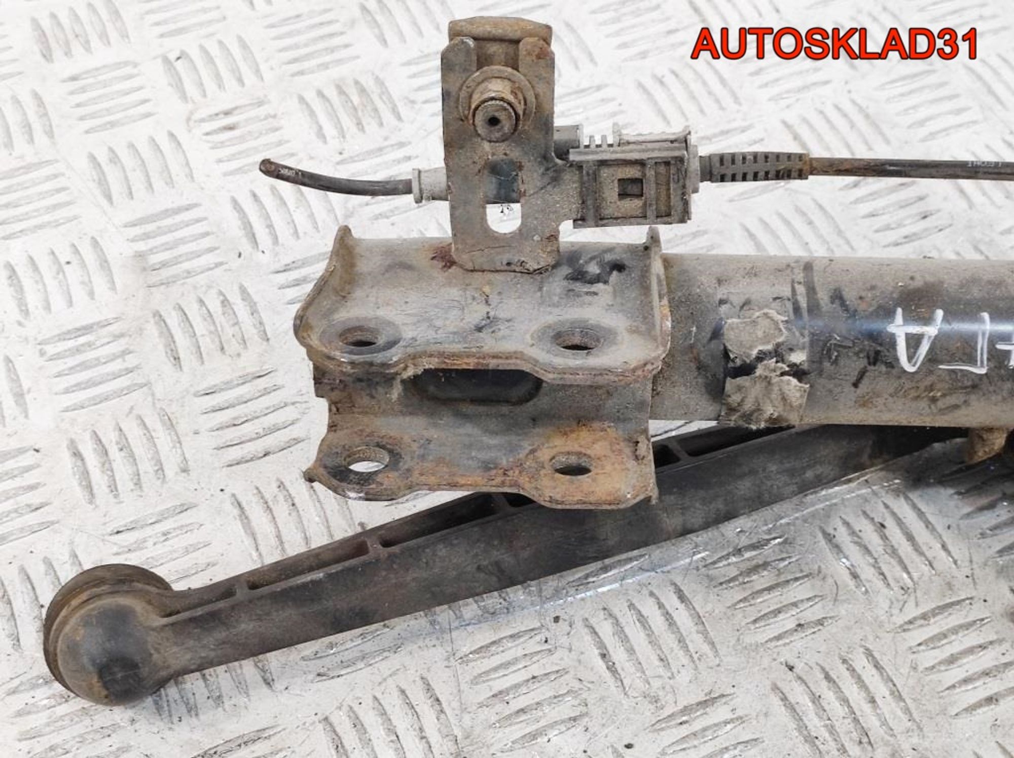 Амортизатор передний левый Opel Astra H 22214603, 3000 рублей, Дубовое