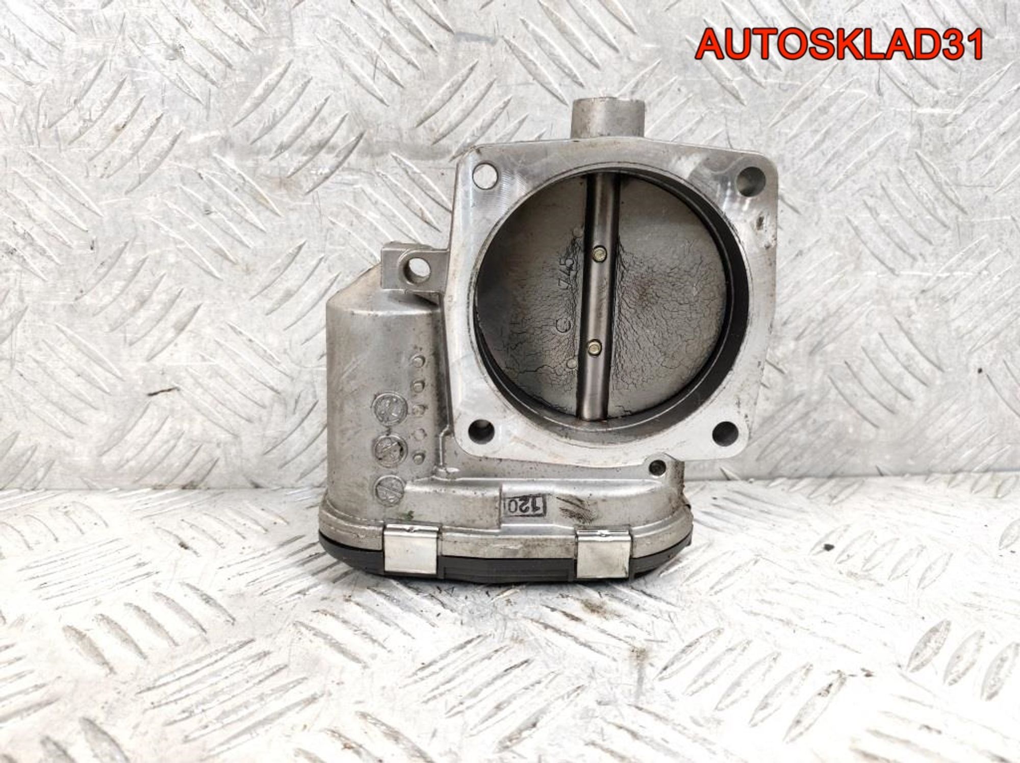 Заслонка дроссельная Audi A8 D3 6.0BHT Бензин 07D133062, 3600 рублей, Дубовое