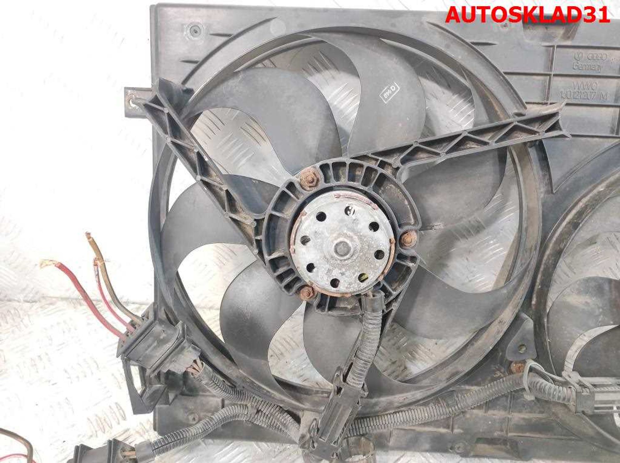 Вентилятор радиатора VW Golf 4 1,4 Бензин 1J0121207M Цена за Комплект, 5000 рублей, Дубовое