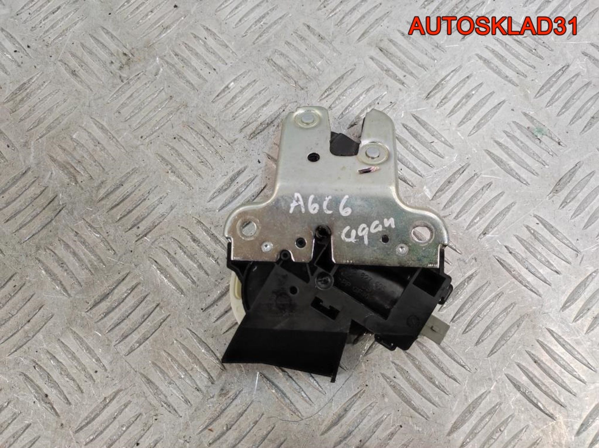 Замок багажника Audi A6 C6 4F5827505D Седан, 3200 рублей, Дубовое