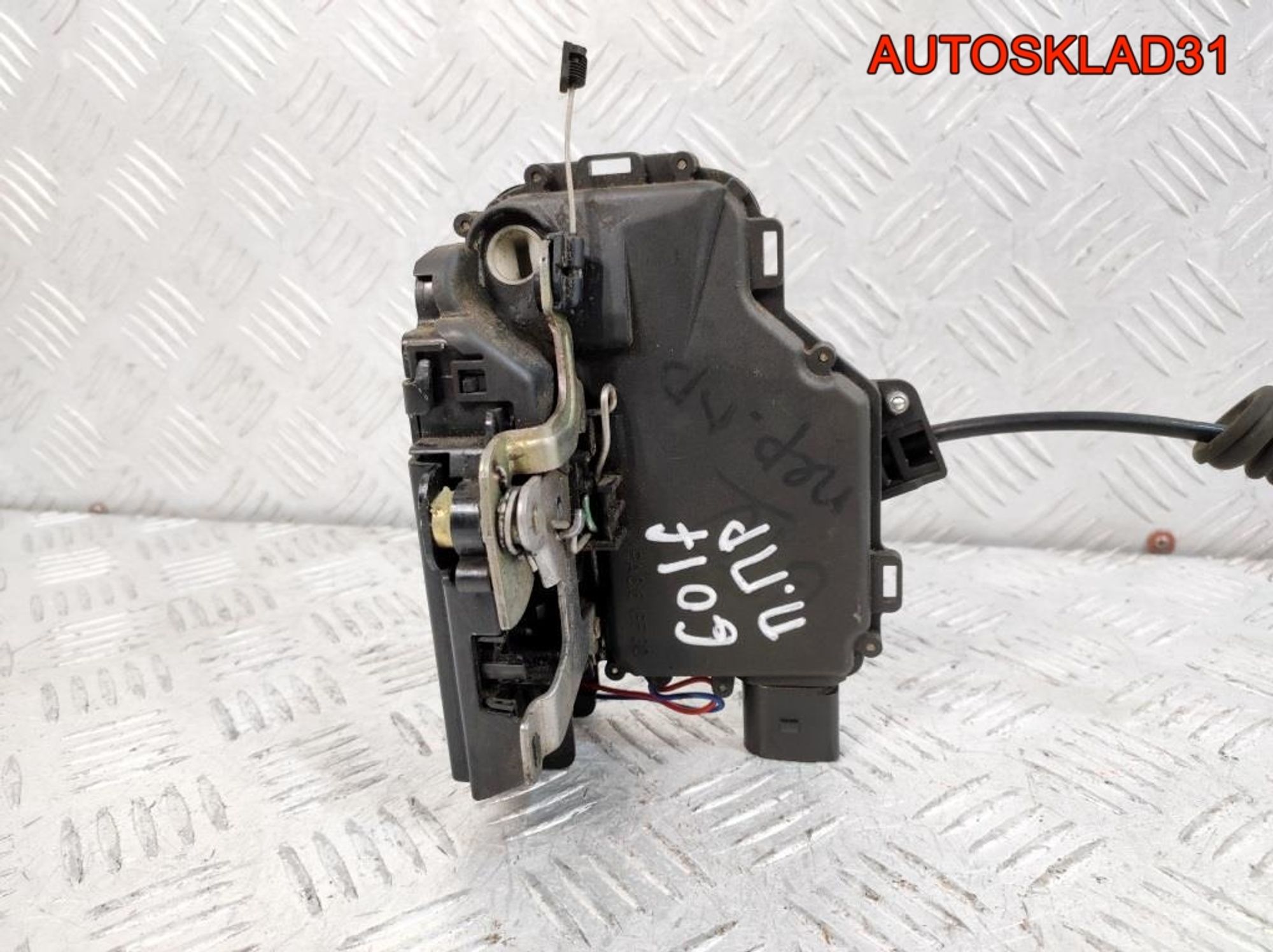Замок двери передней правой VW Golf 5 3B1837016A, 3000 рублей, Дубовое