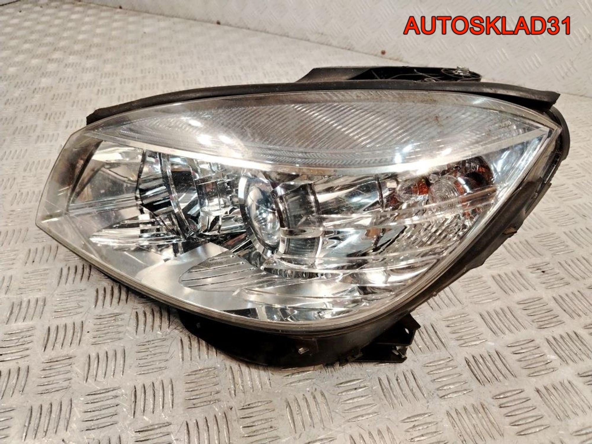 Фара левая Mercedes Benz W204 A2049065103, 18000 рублей, Дубовое