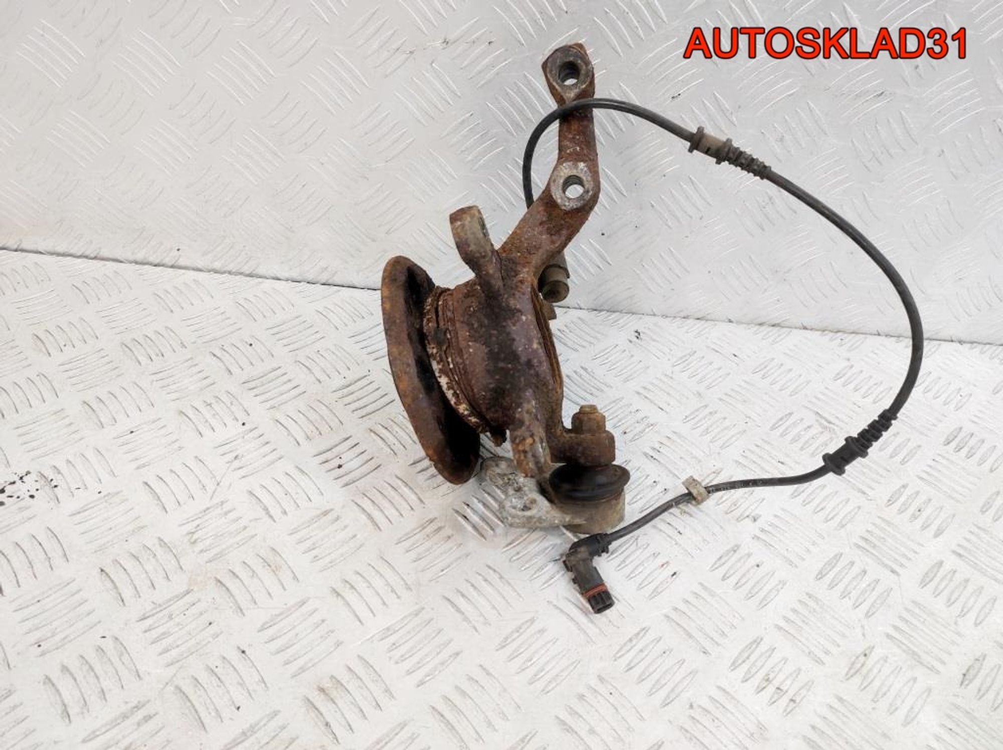 Кулак поворотный передний левый  Mercedes W168 A1683301620, 2500 рублей, Дубовое