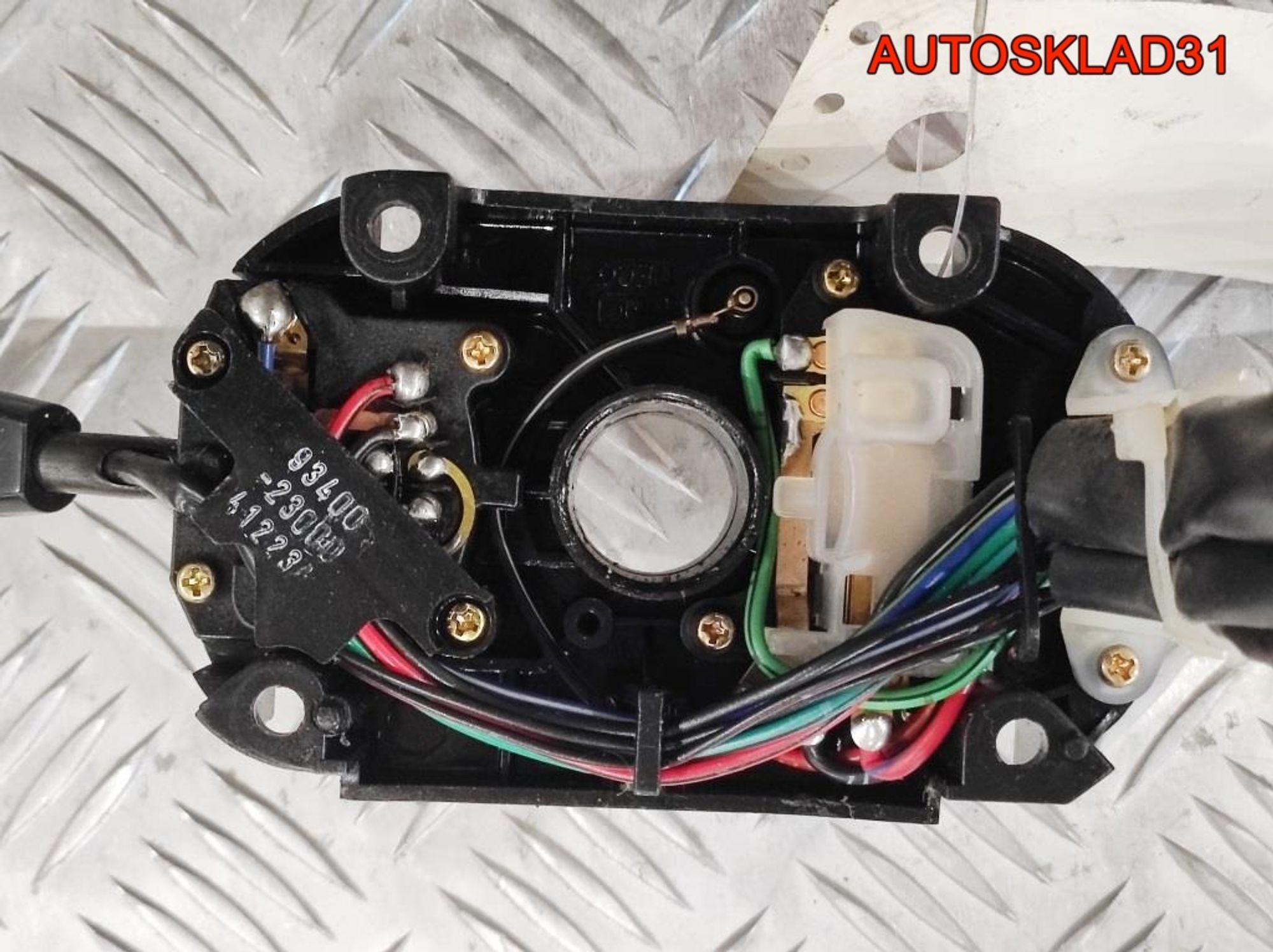 Переключатель подрулевой в сборе Hyundai S-Coupe 1995 год, 3000 рублей, Дубовое