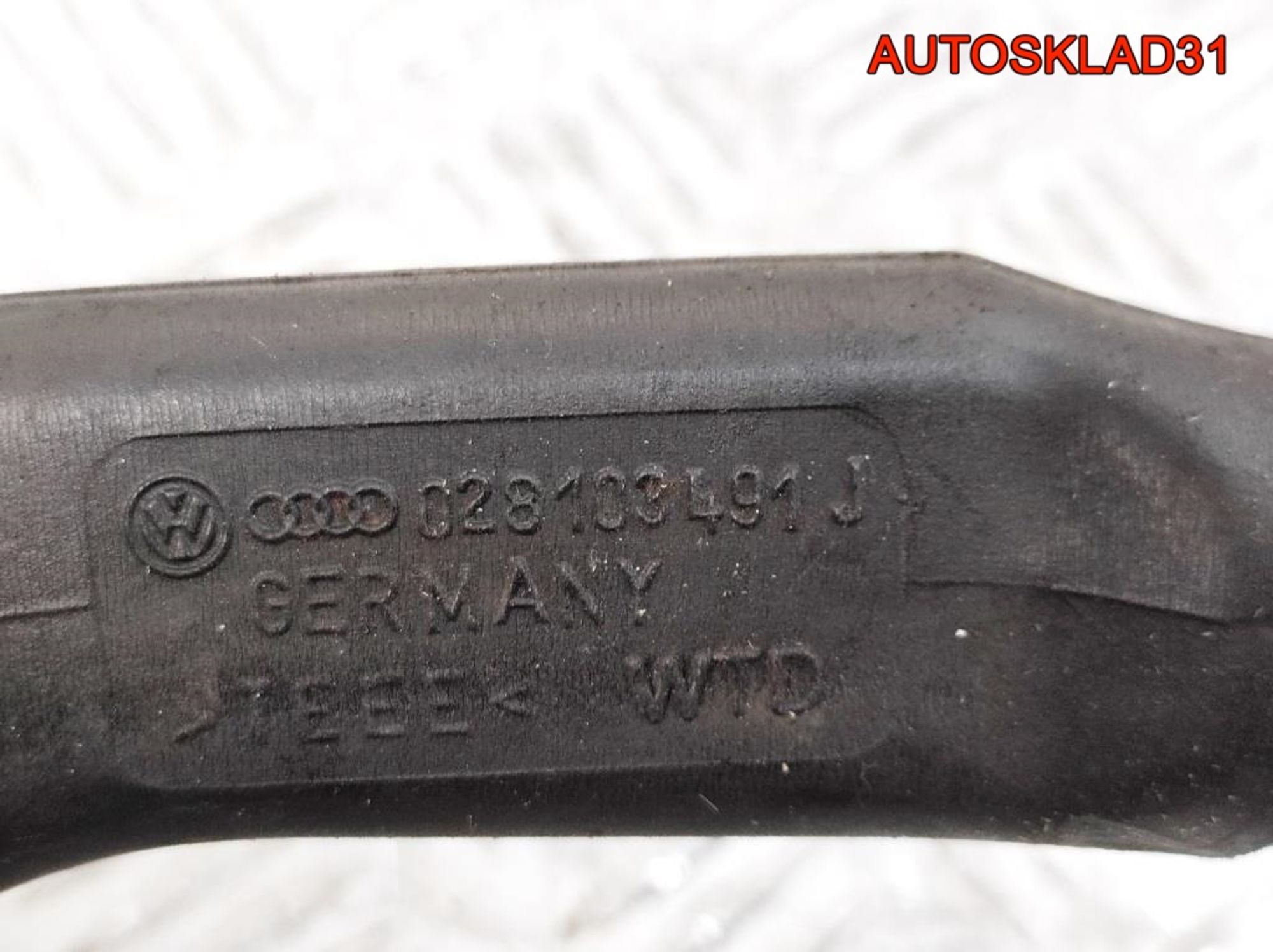 Патрубок вентиляции VW Golf 4 1,9 Дизель 028103491J, 1200 рублей, Дубовое