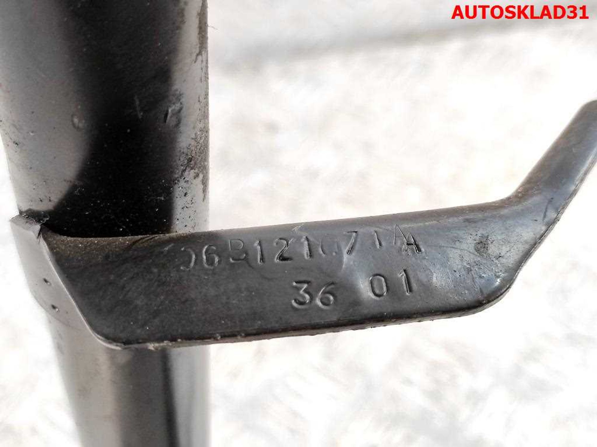 Трубка охлаждающей жидкости Audi A4 B6 2,0 ALT Бензин 06B121071A, 1000 рублей, Дубовое