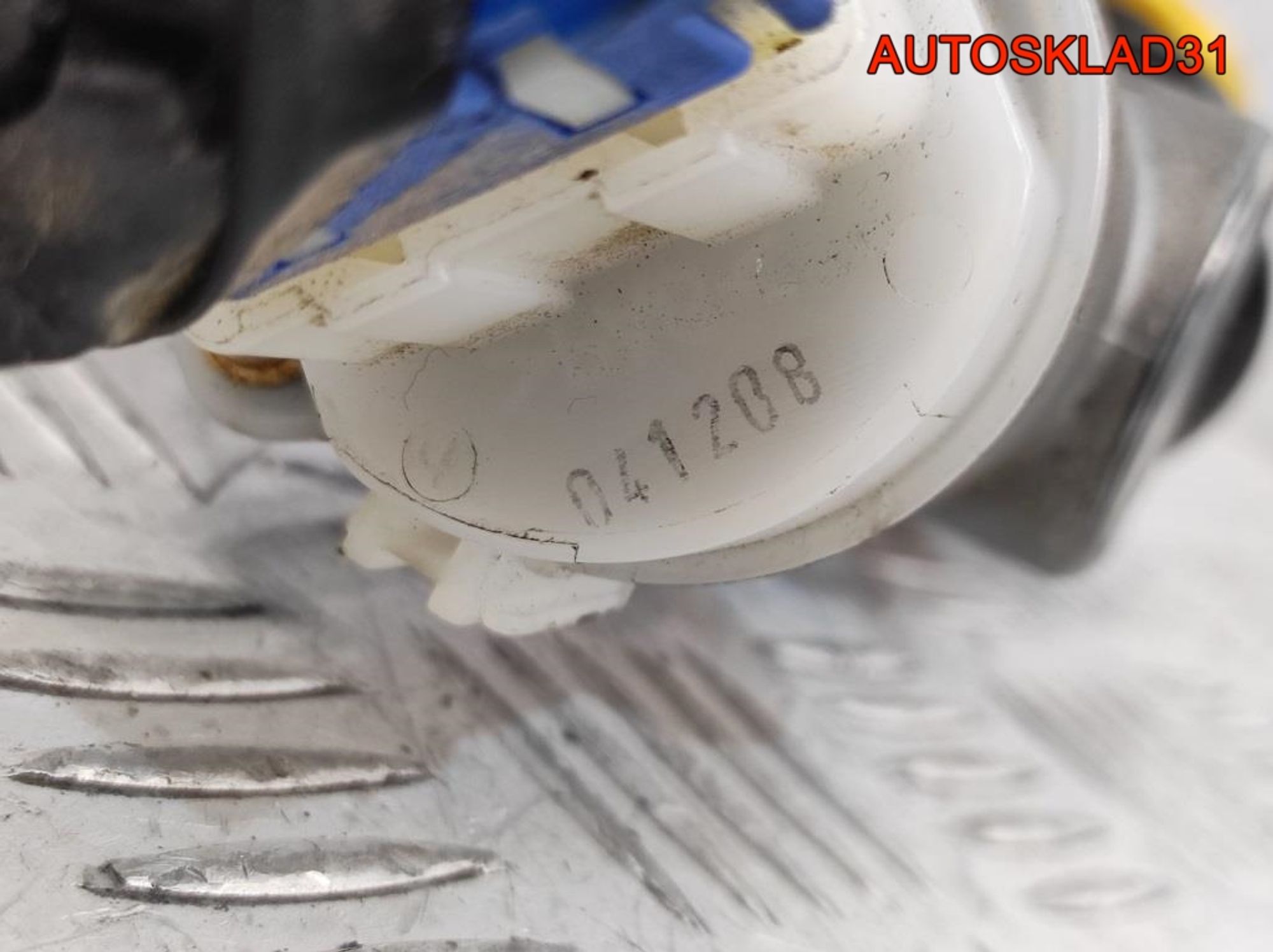 https://ycs.partsauto.market/partsauto-images/thmbs/userImages/edda01b21c13eaa6671738306aa09410/part/5d5b437e-9053-4c64-9c5a-b6a075833405_1785763421966.jpg