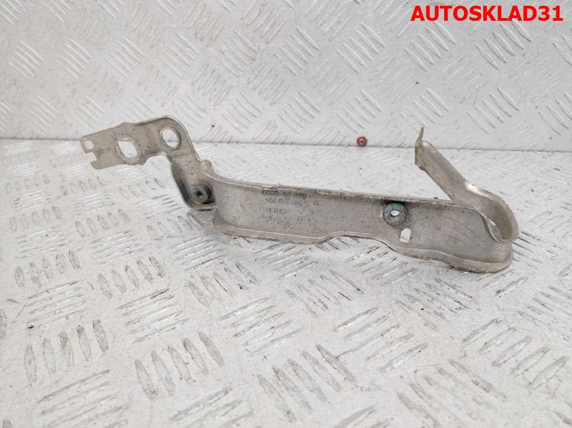 Кронштейн крепления крыла левый Audi A6 C7 4G0807591B, 500 рублей, Дубовое