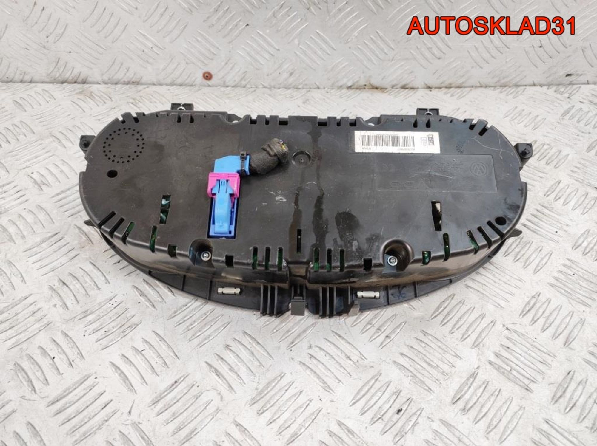 Панель приборов VW Passat B6 3C0920872F Бензин, 5500 рублей, Дубовое