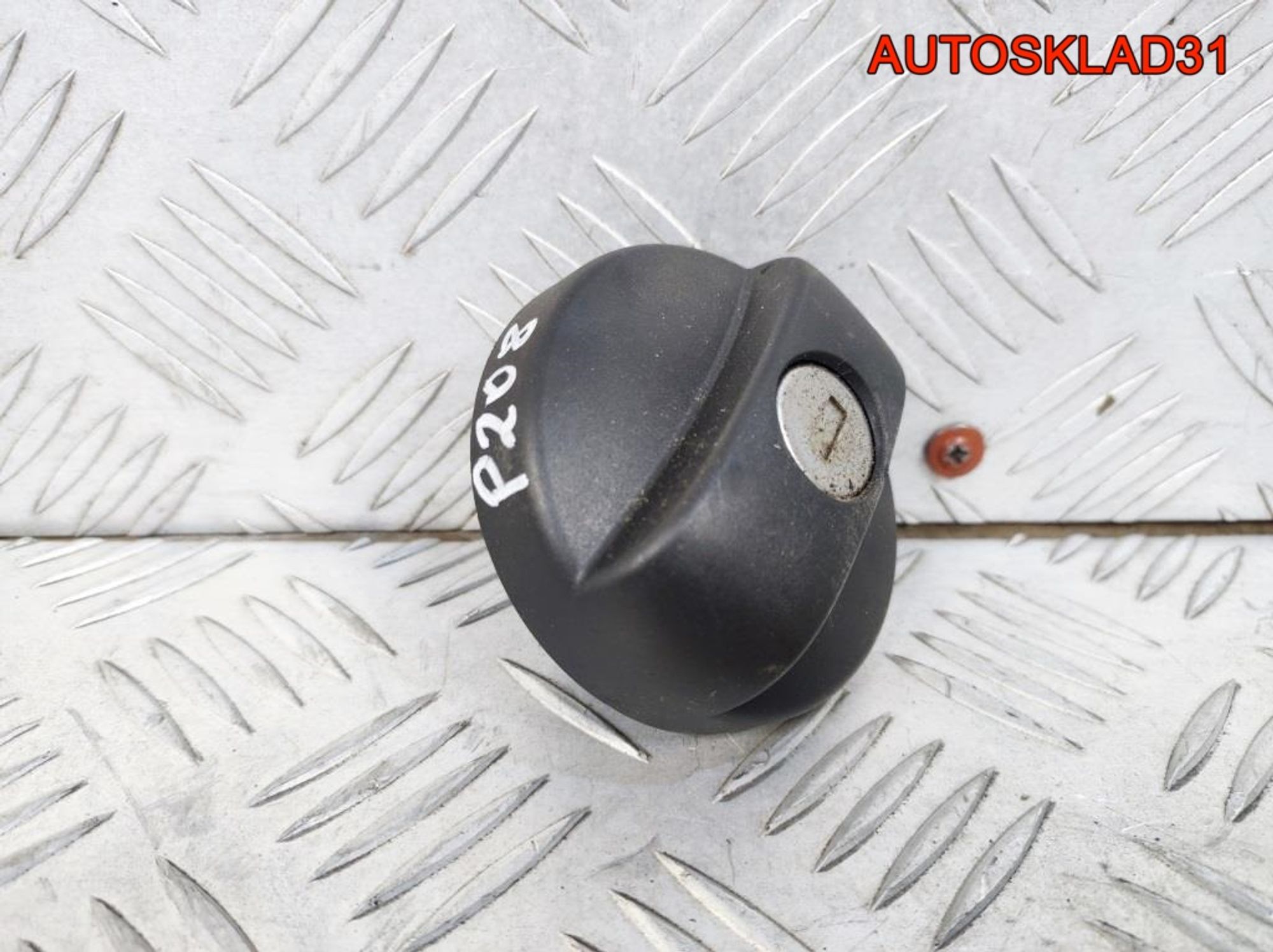 Крышка топливного бака Peugeot 208 1508G0, 900 рублей, Дубовое