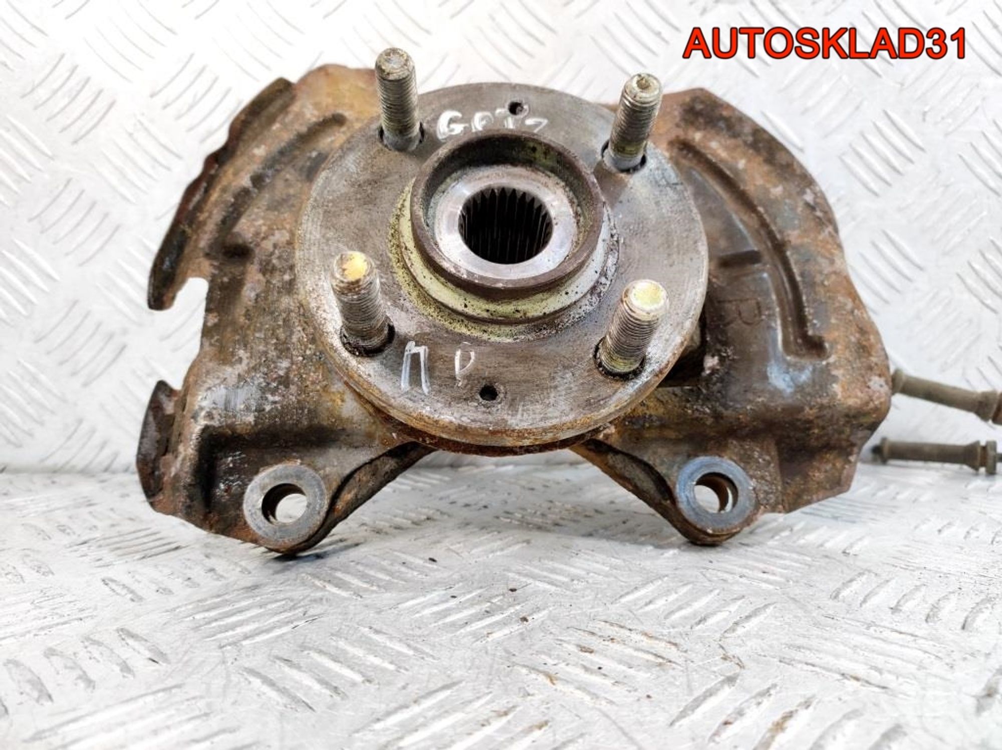Кулак поворотный передний правый в сборе Hyundai Getz 517161C110, 4500 рублей, Дубовое