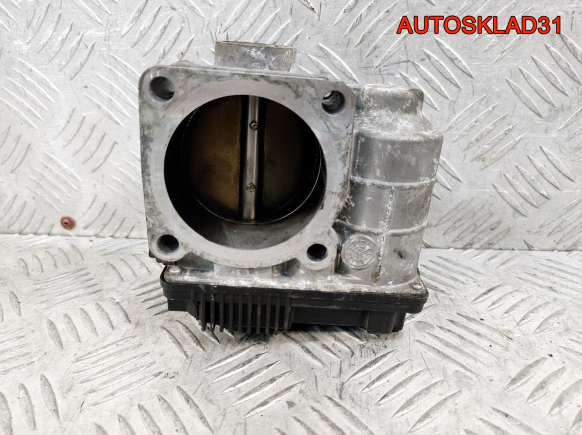 Заслонка дроссельная Nissan Primera P12 161198H301, 3200 рублей, Дубовое